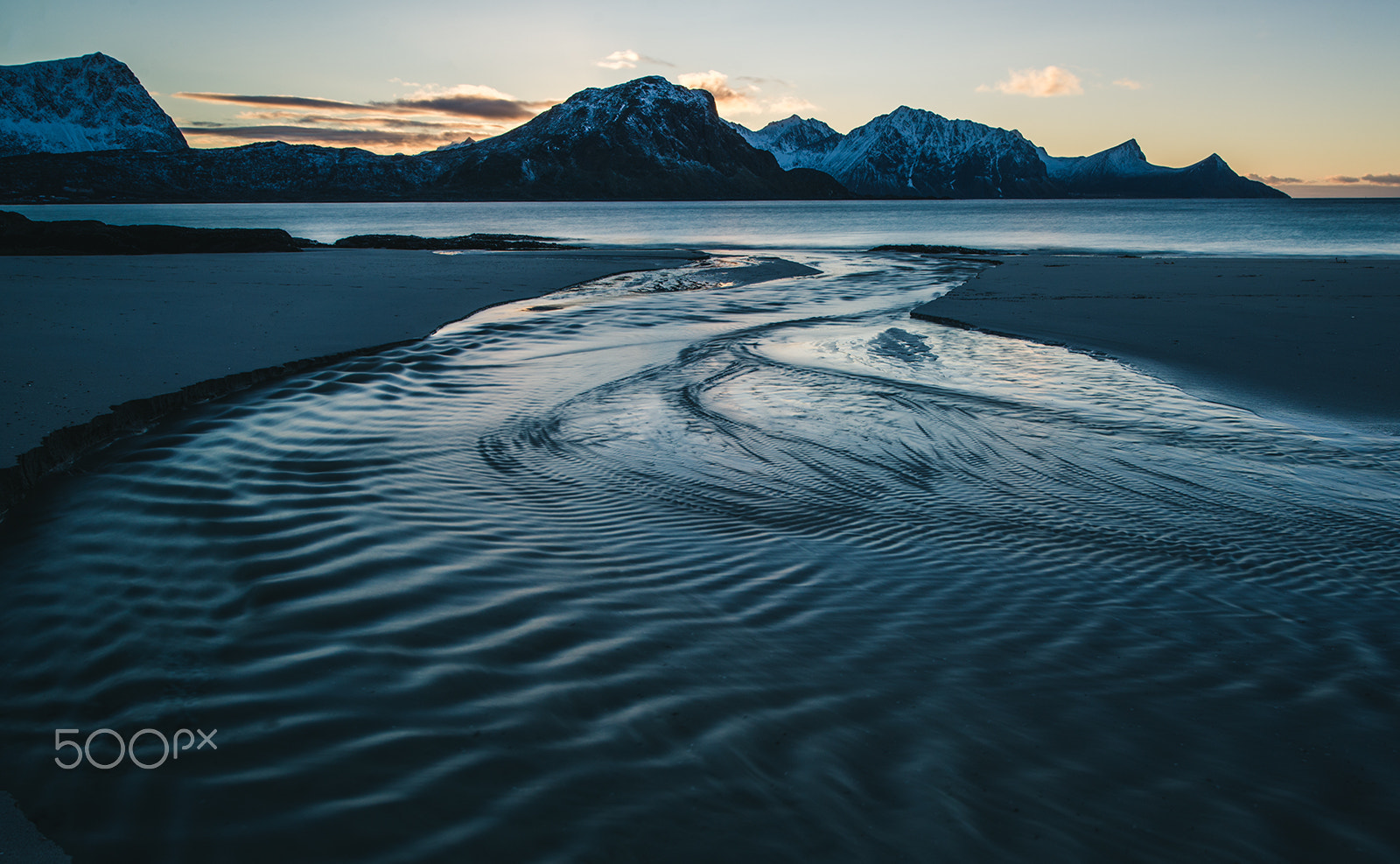 Nikon AF-S Nikkor 14-24mm F2.8G ED sample photo. Sunset at haukland beach photography