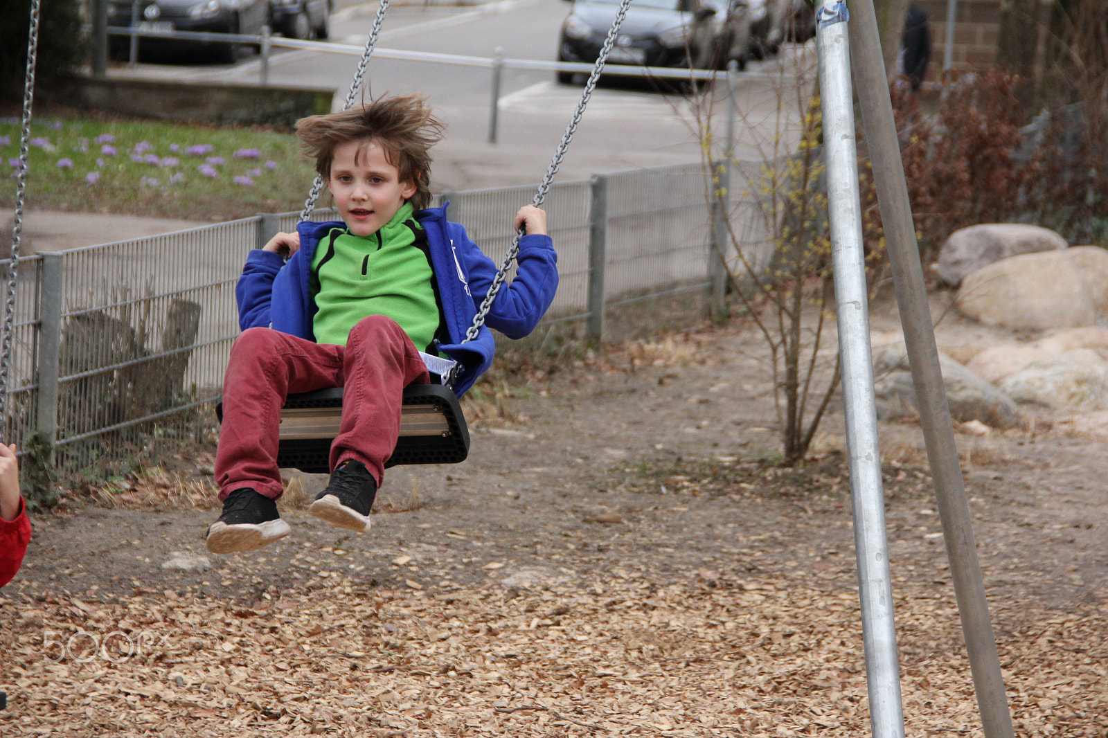 Canon EOS 550D (EOS Rebel T2i / EOS Kiss X4) + Tamron AF 18-250mm F3.5-6.3 Di II LD Aspherical (IF) Macro sample photo. Boy swings, the hair fly. photography