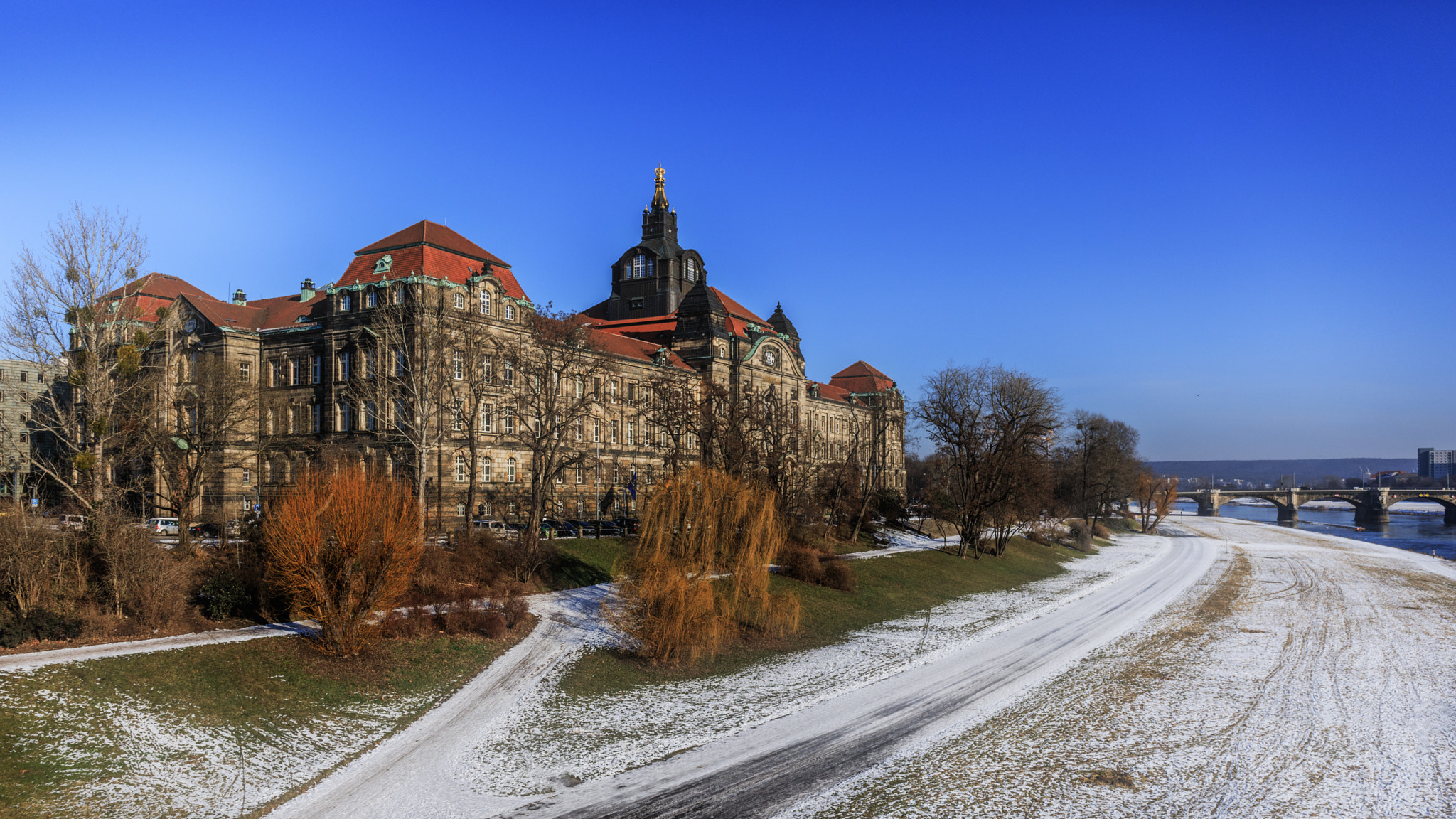 Canon EF 24-70mm F4L IS USM sample photo. Dresden, sachsische staatskanzlei photography