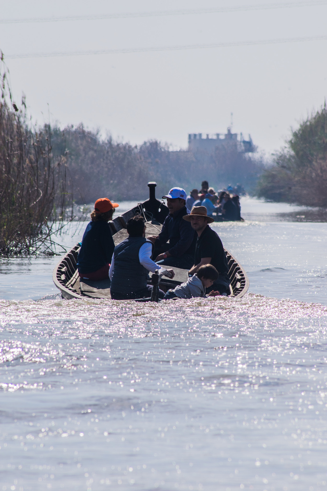 Nikon D3300 + Sigma 70-300mm F4-5.6 APO DG Macro sample photo. En los canales que van a la albufera photography