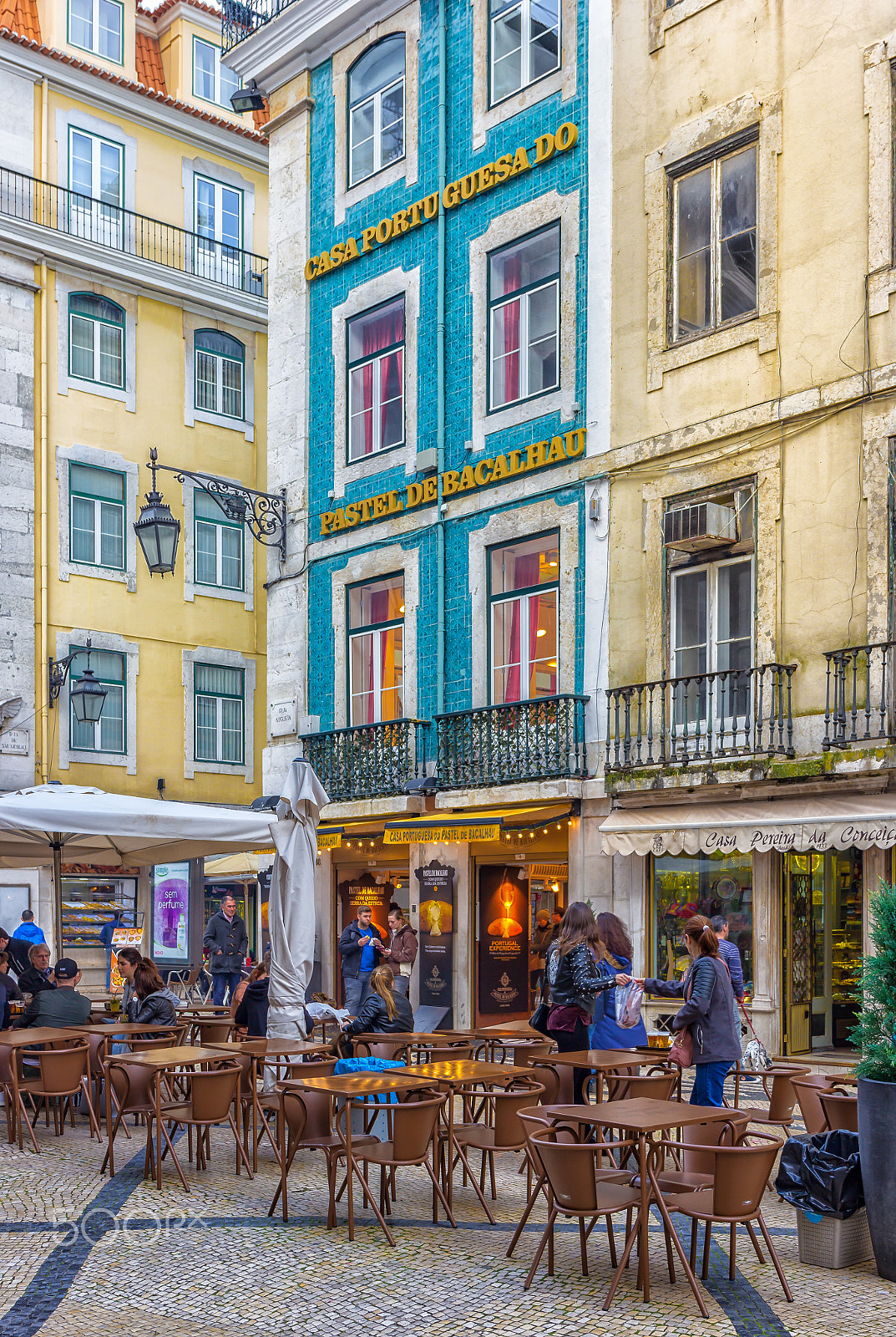 Canon EF 24-70mm F4L IS USM sample photo. Casa do pastel de bacalhau de lisboa photography