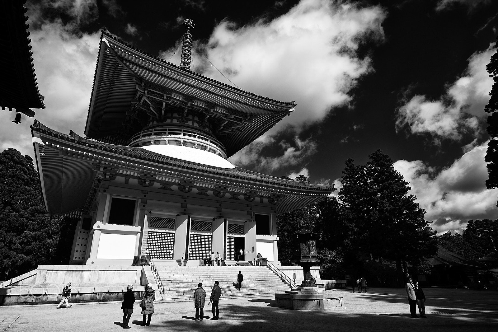 Canon EOS 40D + Tokina AT-X Pro 12-24mm F4 (IF) DX sample photo. Temple photography