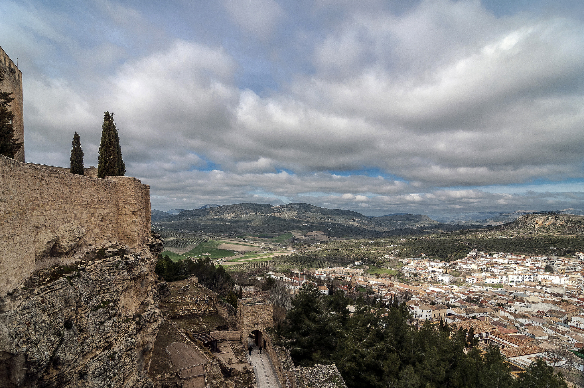 Tokina AT-X Pro 12-24mm F4 (IF) DX sample photo. Vistas desde la fortaleza photography