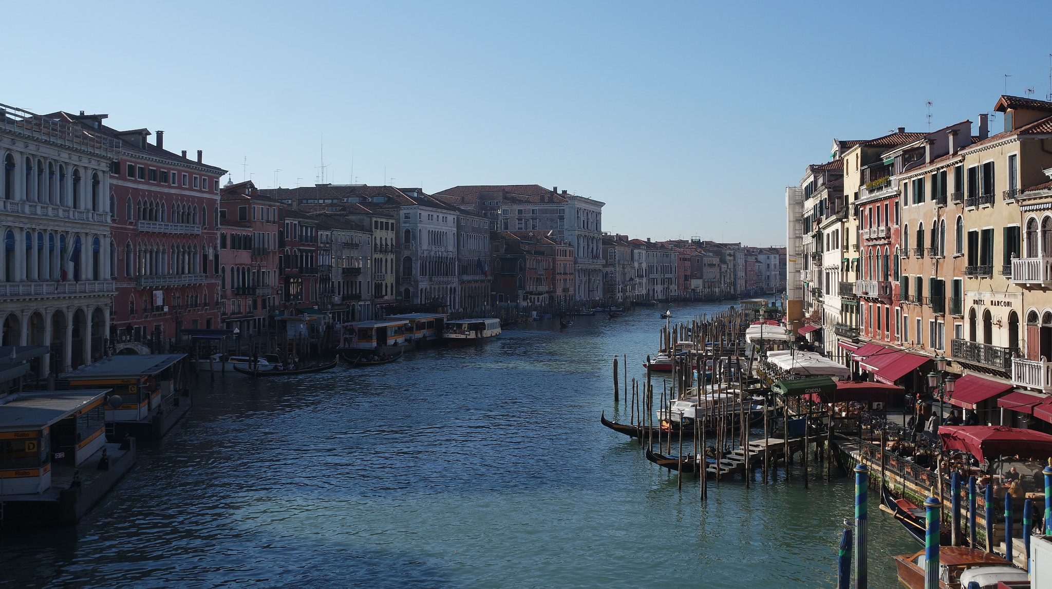 Samsung NX 16-50mm F3.5-5.6 Power Zoom ED OIS sample photo. On the bridge photography