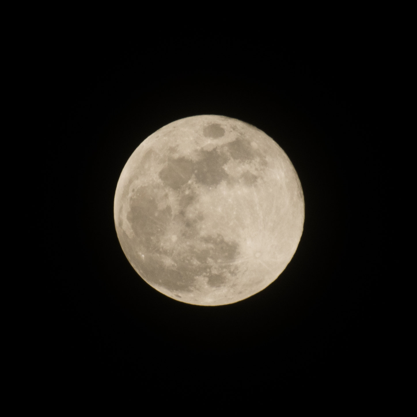 Pentax K-3 sample photo. Only moon 300mm photography