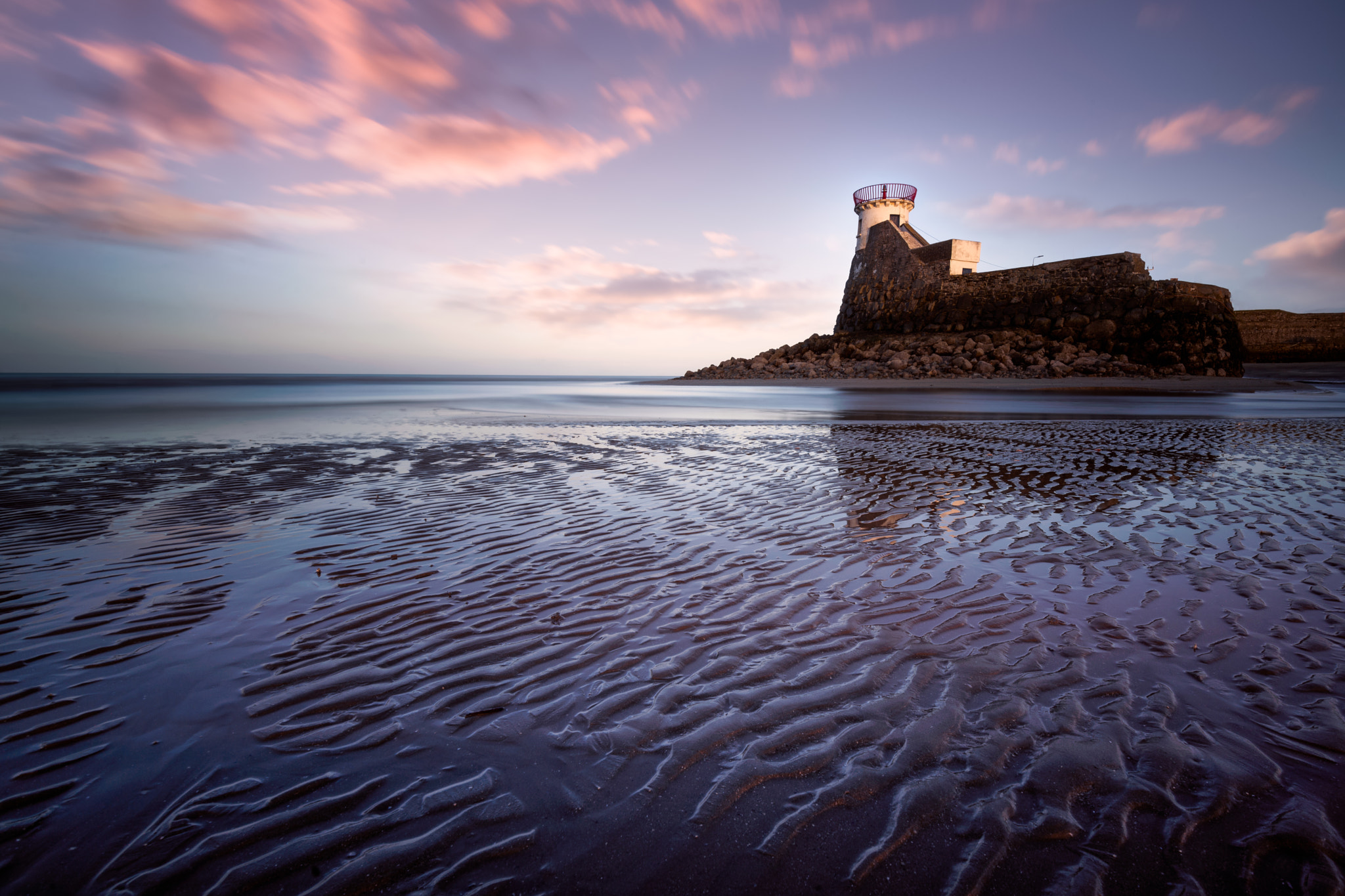Nikon AF-S Nikkor 16-35mm F4G ED VR sample photo. Balbriggan lighthouse photography
