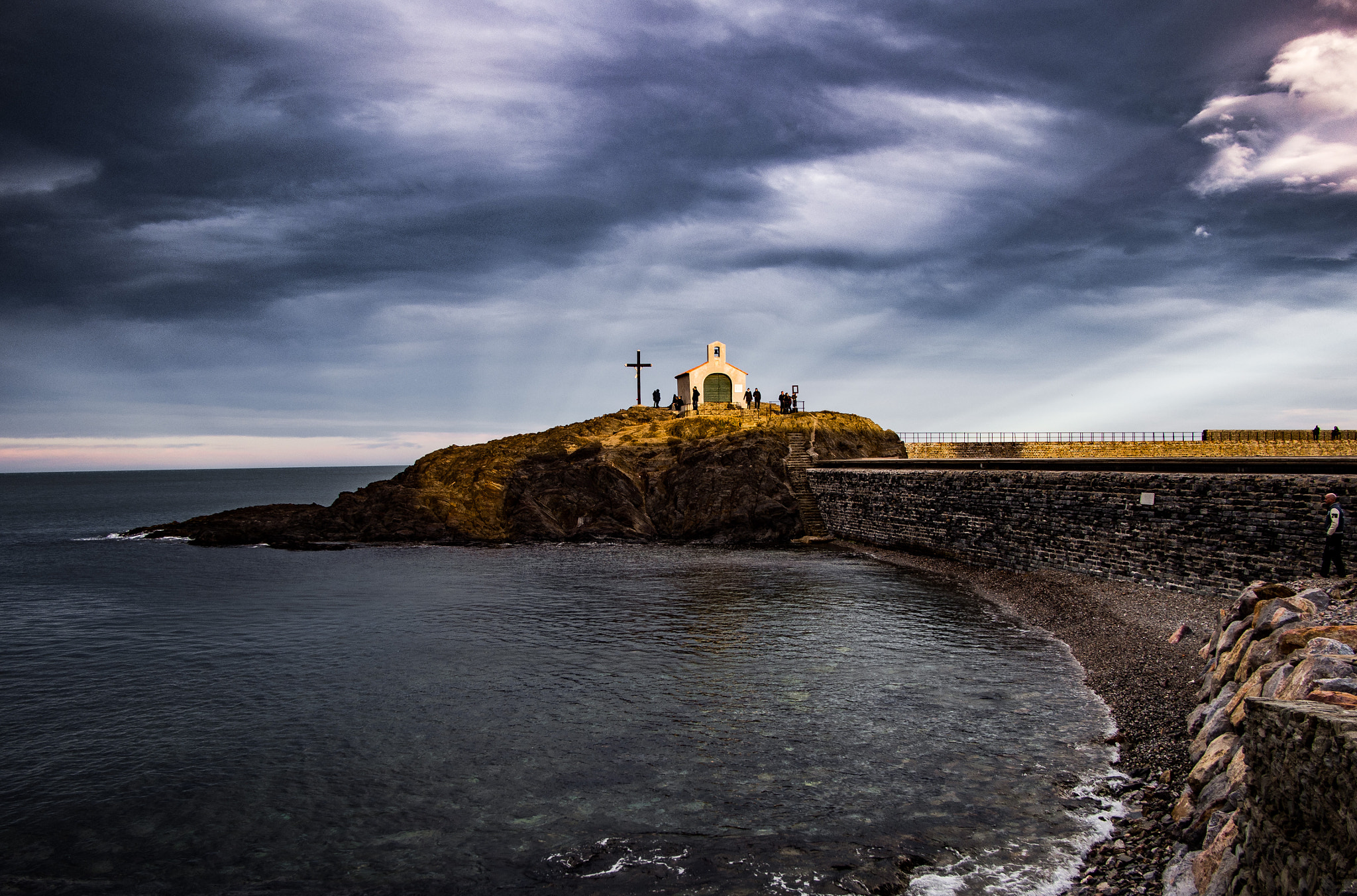 Olympus OM-D E-M5 + Panasonic Lumix G 14mm F2.5 ASPH sample photo. Collioure photography