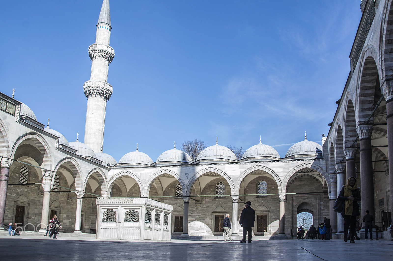 Sigma 18-250mm F3.5-6.3 DC Macro OS HSM sample photo. Sultan ahmet mosque courtyard. photography