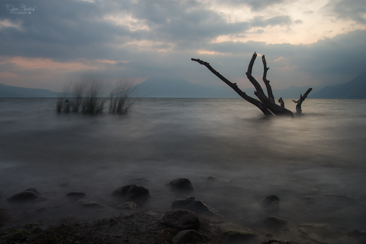 Sigma 17-35mm F2.8-4 EX Aspherical sample photo. Atardecer en panajachel photography