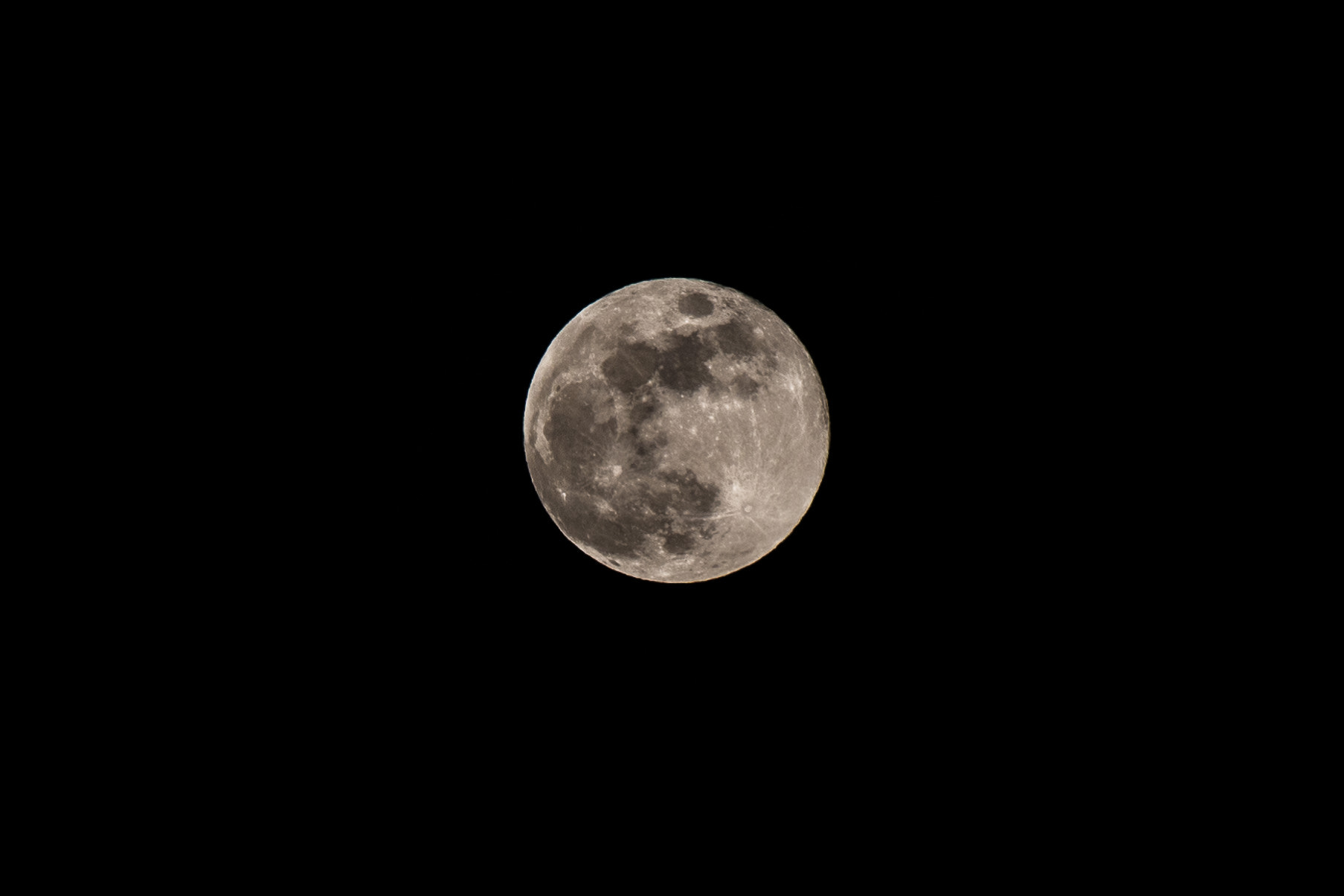 Canon EOS 6D + Tamron SP 35mm F1.8 Di VC USD sample photo. My first full moon shot attempt. i can do better i think. photography