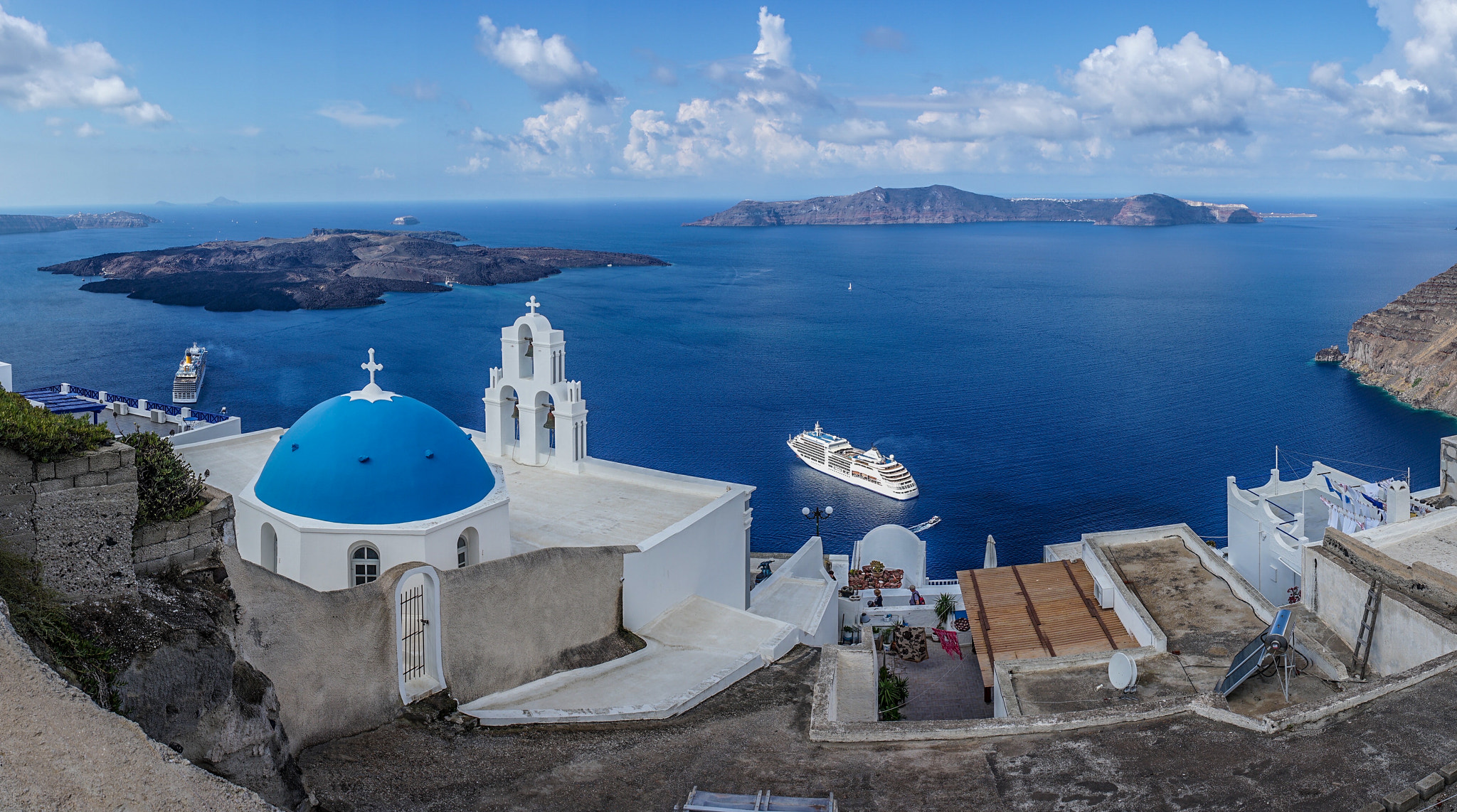 Sony FE 28mm F2 sample photo. Santorini photography