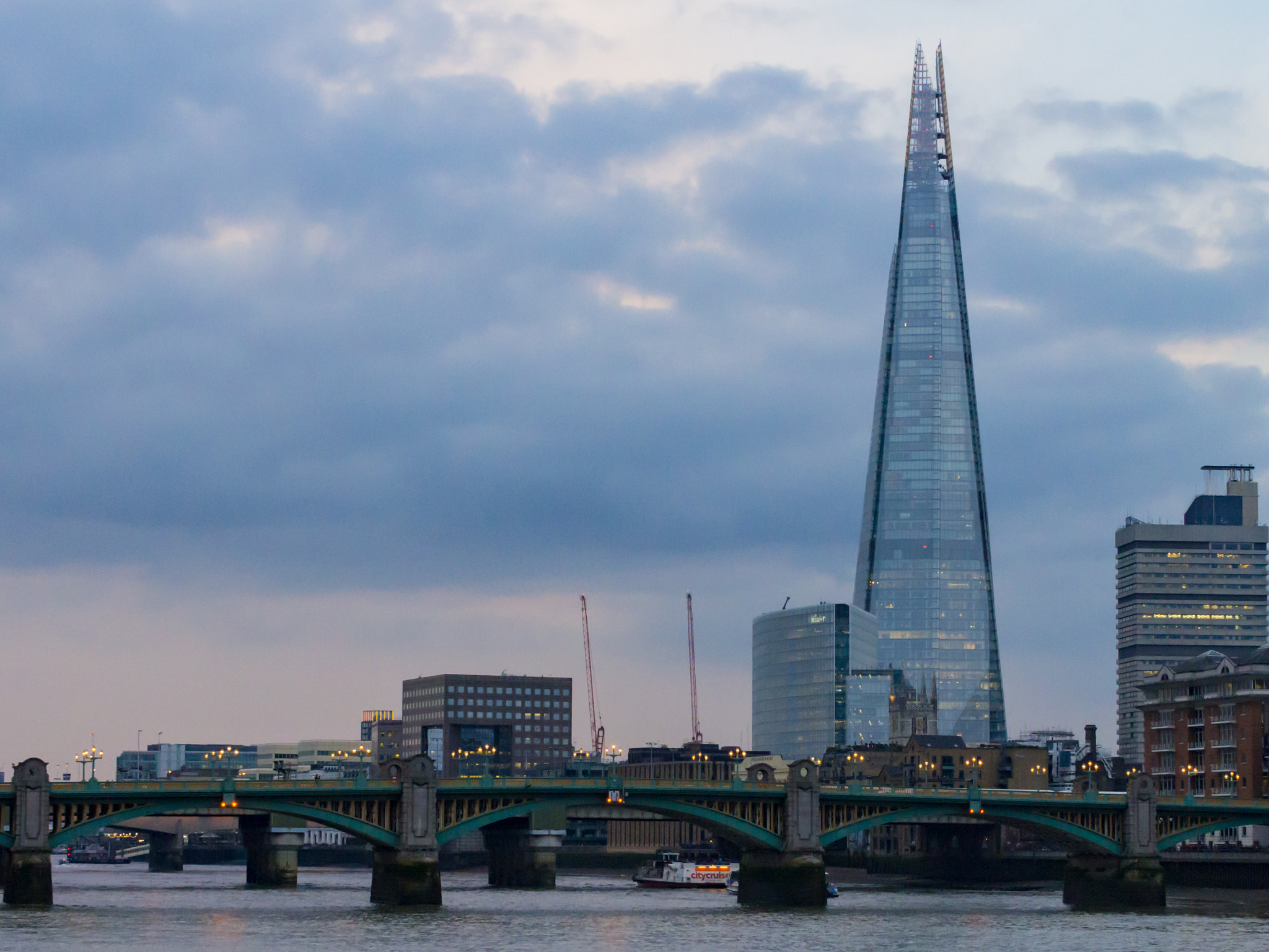 Olympus OM-D E-M5 sample photo. Shard photography