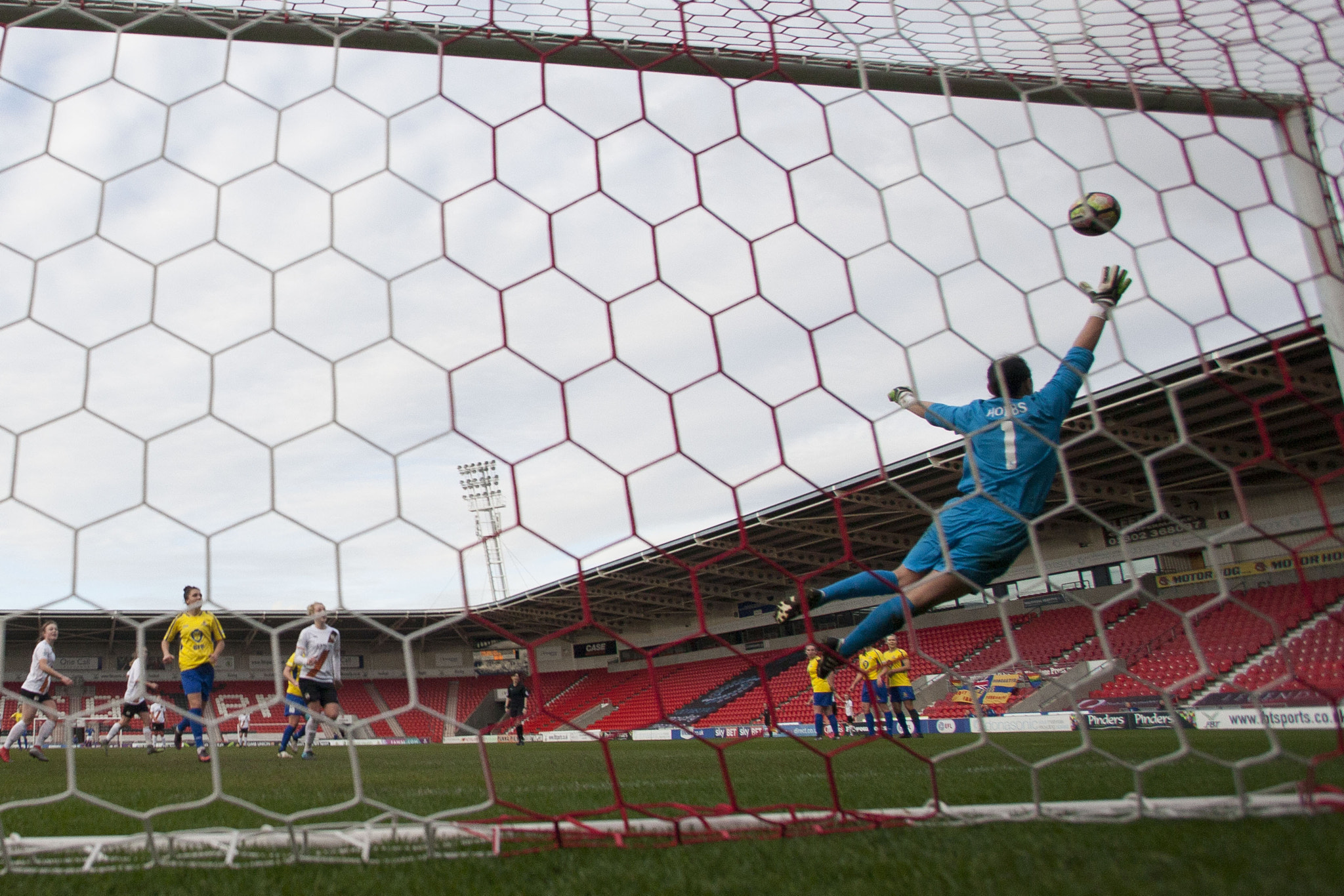 Canon EOS-1Ds Mark III + Canon EF 17-35mm f/2.8L sample photo. Doncaster rovers belles vs london bees, fa women's super league fa wsl2, football, the keepmoat... photography
