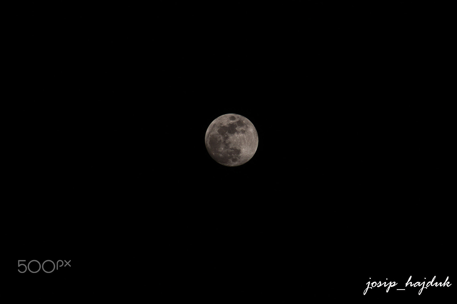Canon EOS 500D (EOS Rebel T1i / EOS Kiss X3) + EF75-300mm f/4-5.6 sample photo. Full moon photography