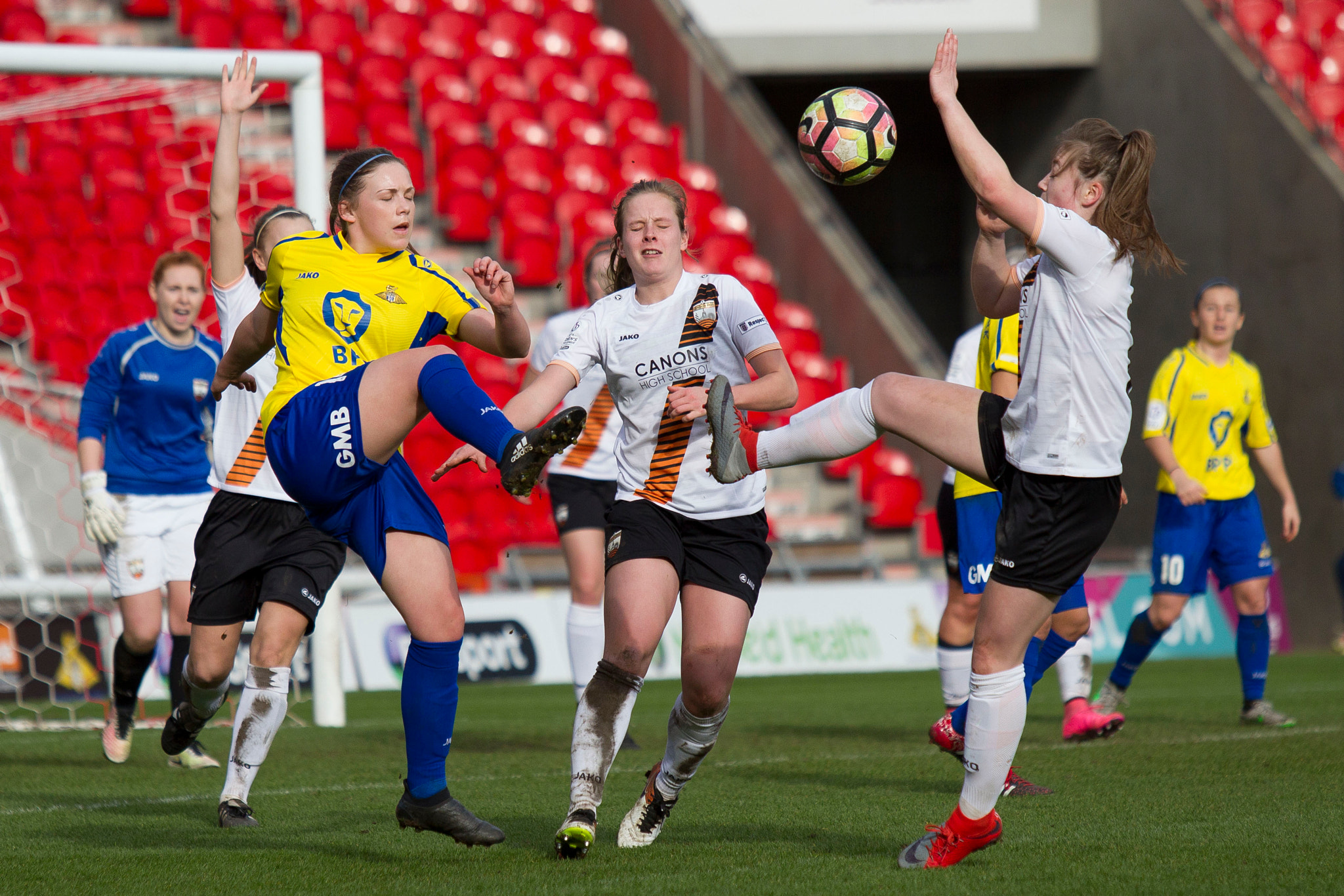 Canon EOS-1D Mark IV + Canon EF 70-200mm F2.8L IS USM sample photo. Doncaster rovers belles vs london bees, fa women's super league fa wsl2, football, the keepmoat... photography