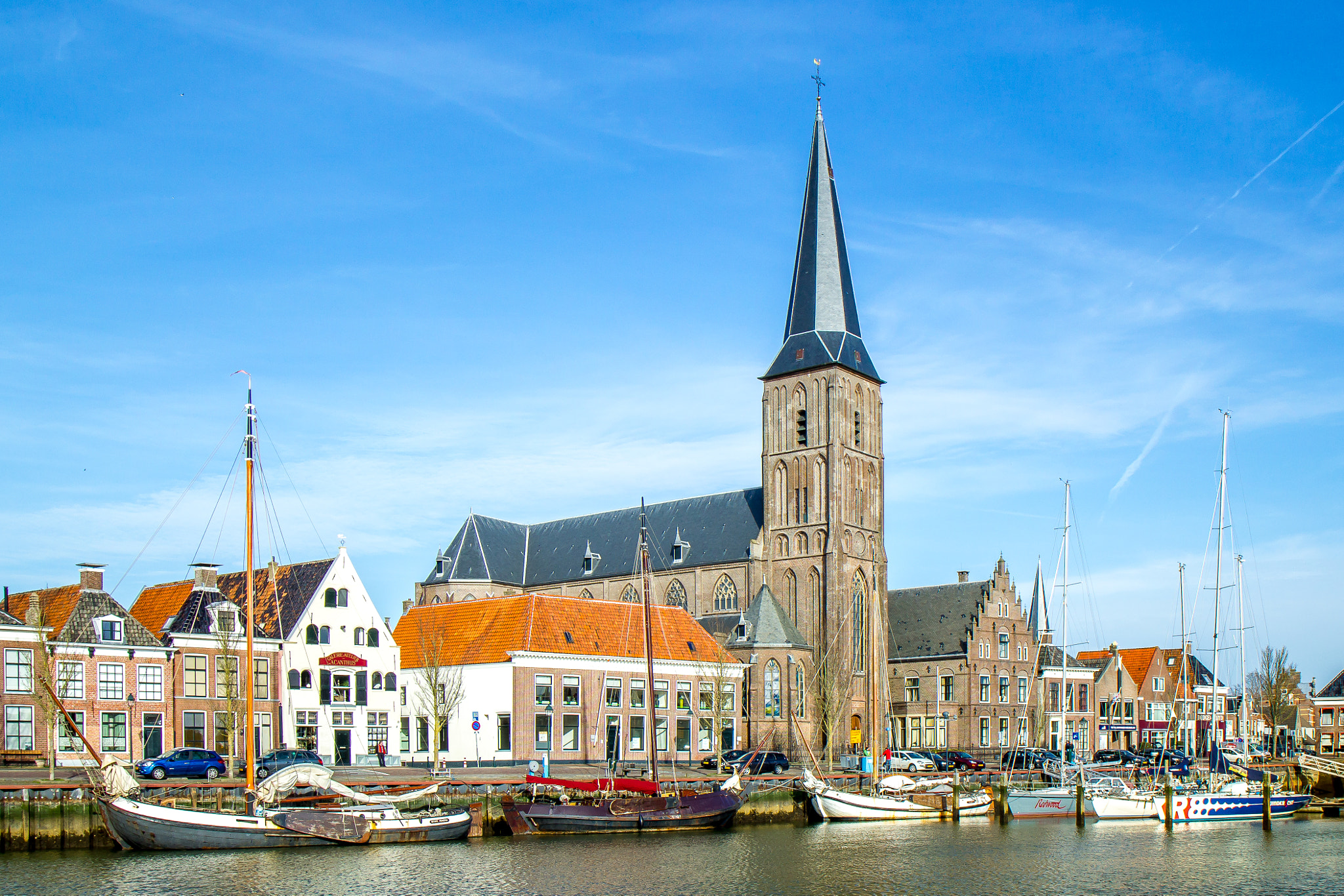Canon EF-S 17-55mm F2.8 IS USM sample photo. Saint michaels church harlingen photography