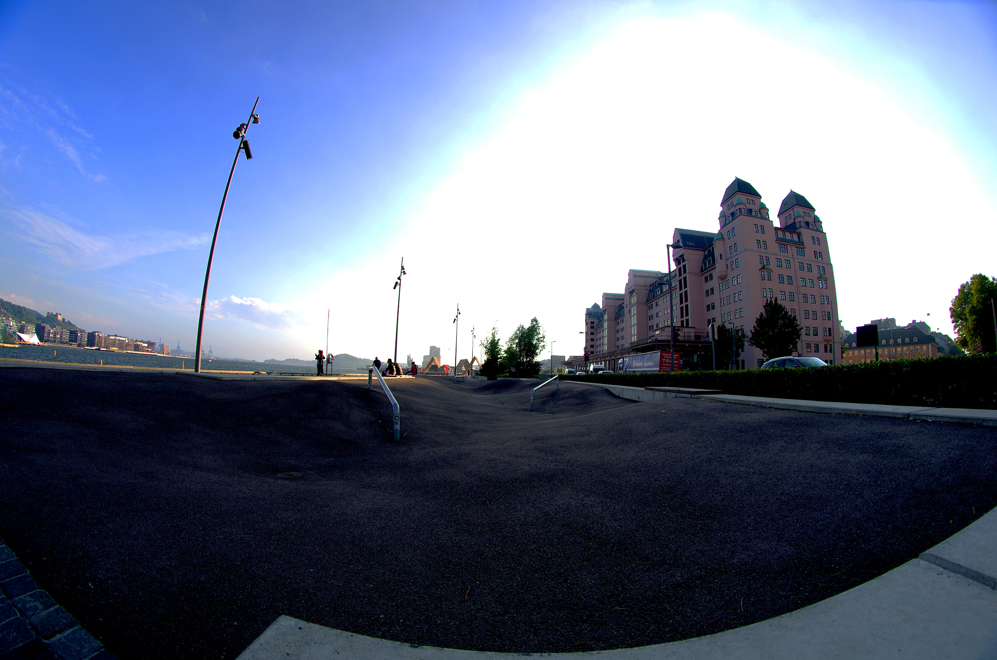 A Series Lens sample photo. Osloskatepark photography