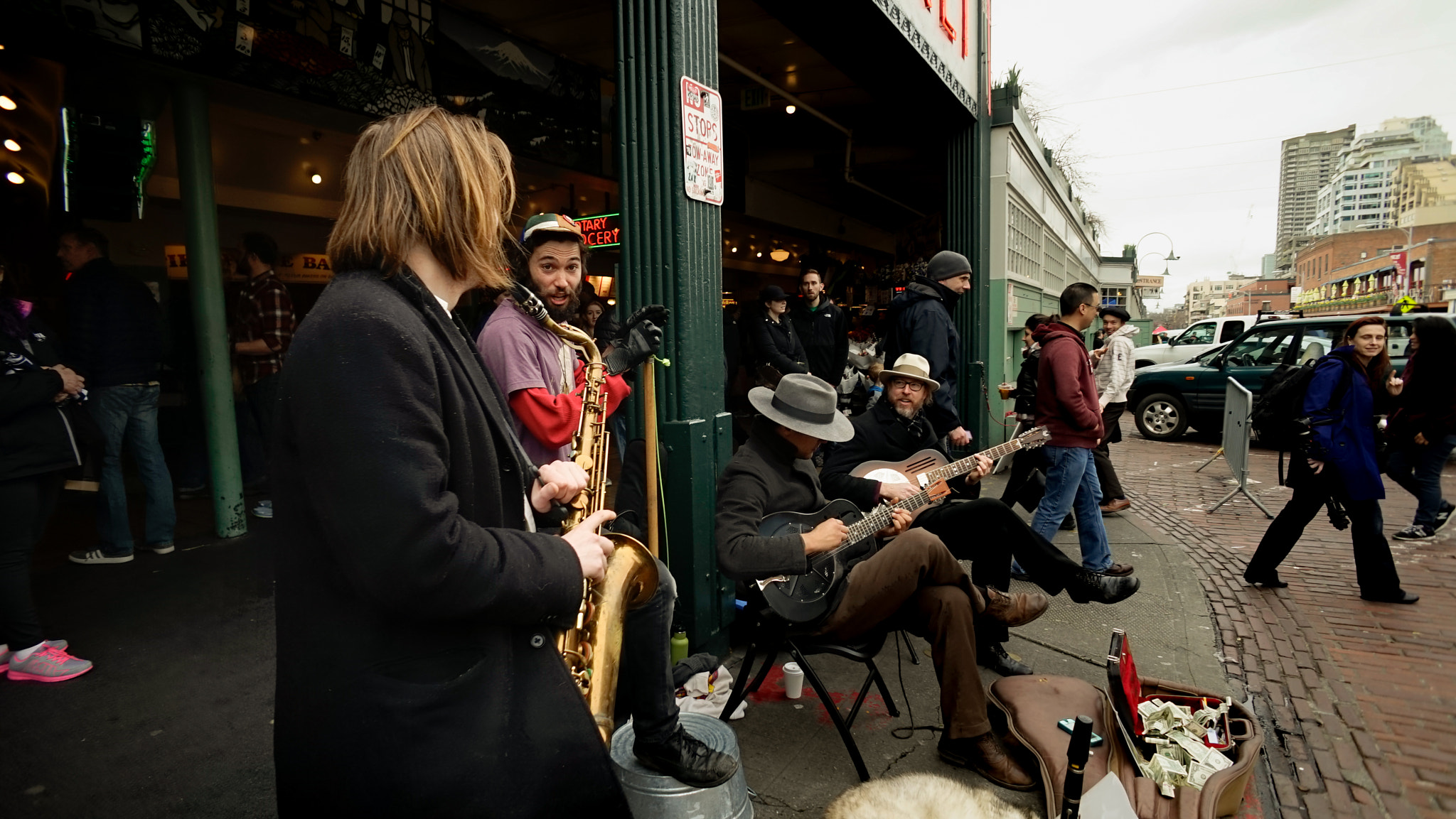 Sony a7 + Sony E 16mm F2.8 sample photo. Discovering the sounds of seattle photography