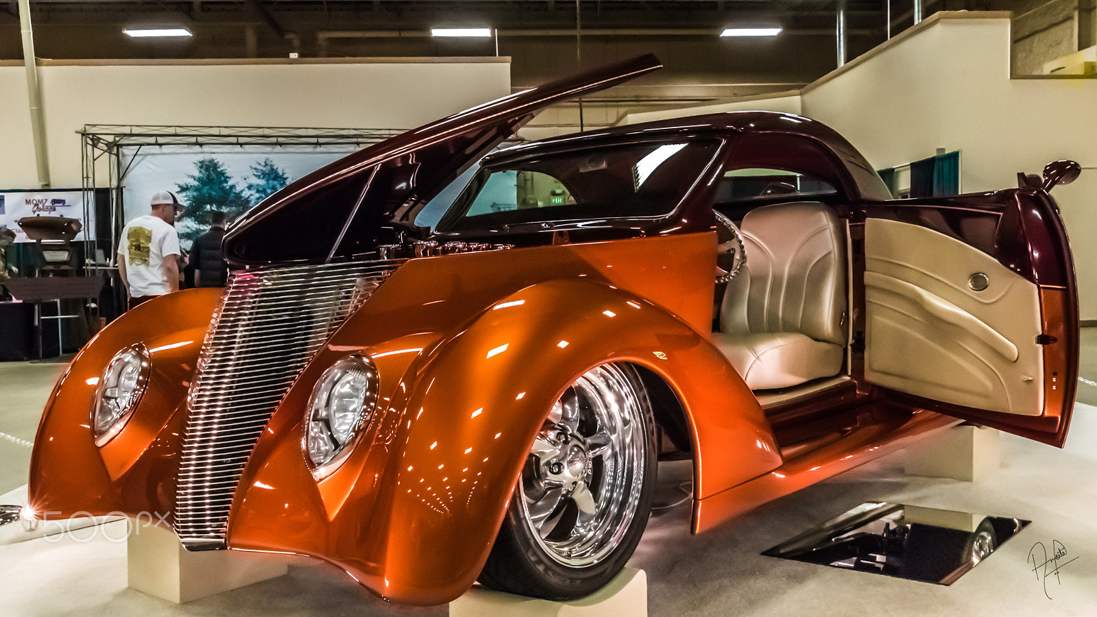 Canon EF 24-70mm F2.8L II USM sample photo. Roadster show! photography