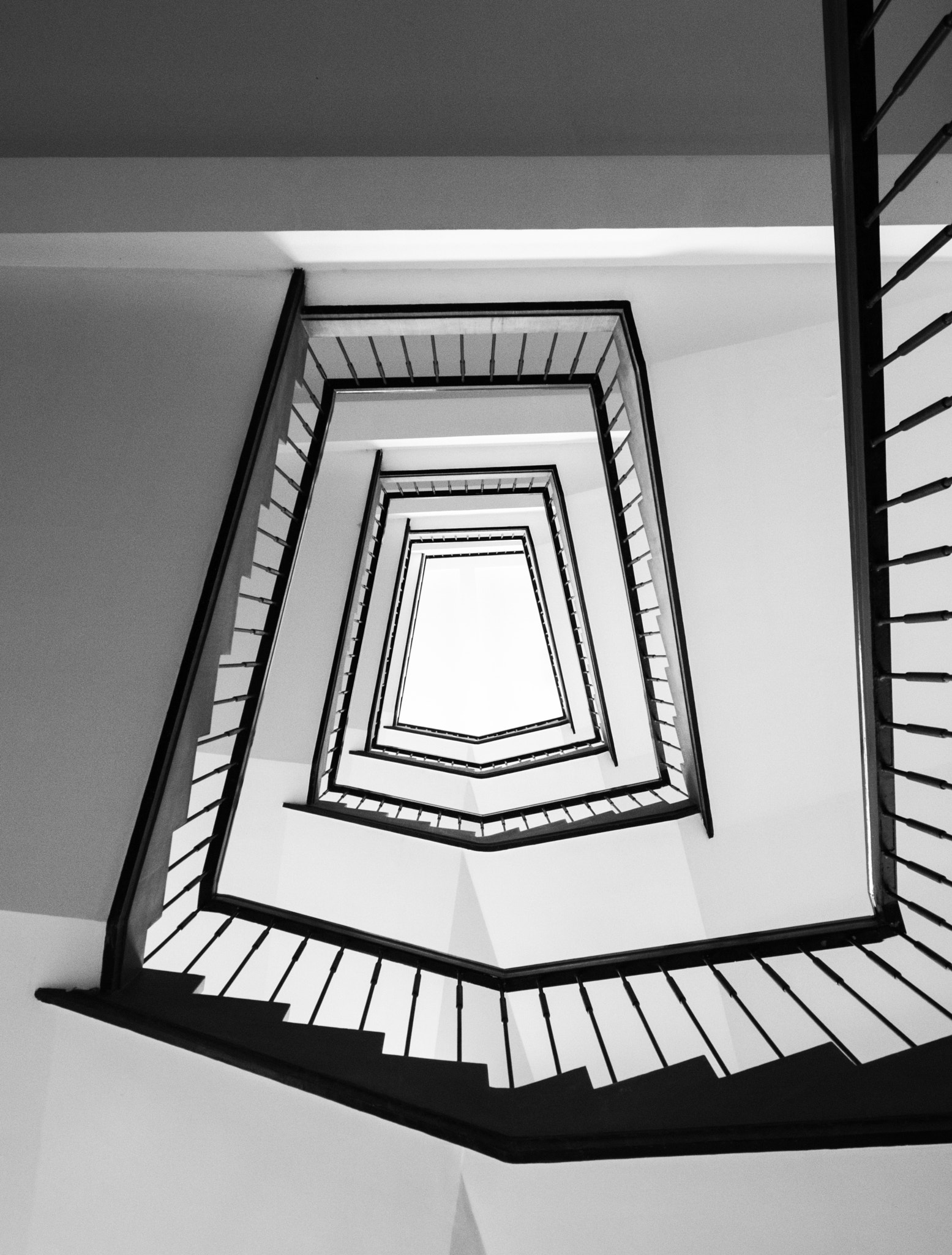 Sigma 10-20mm F4-5.6 EX DC HSM sample photo. Stairs photography