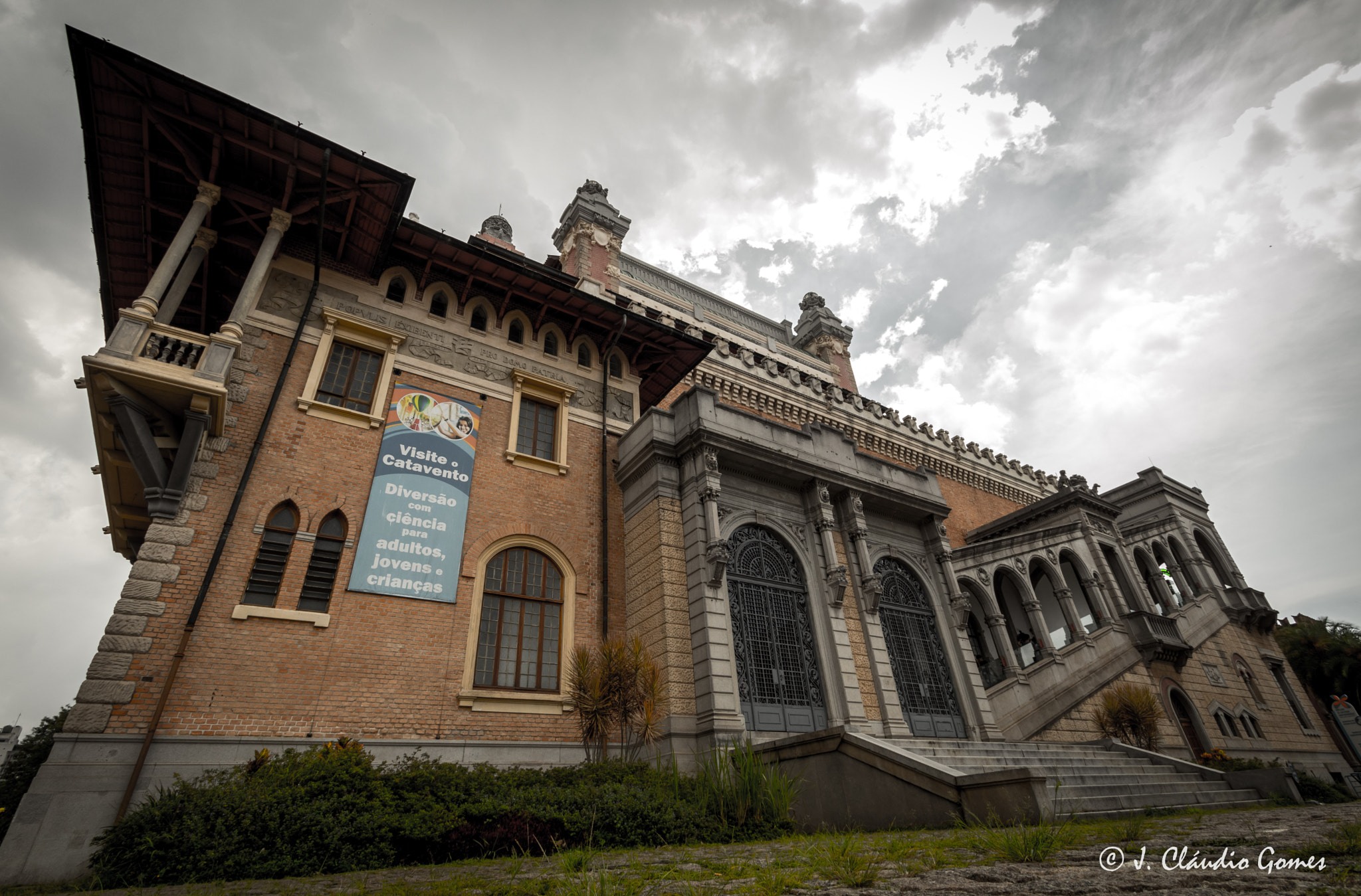 Canon EF-S 10-22mm F3.5-4.5 USM sample photo. Palácio das indústrias photography