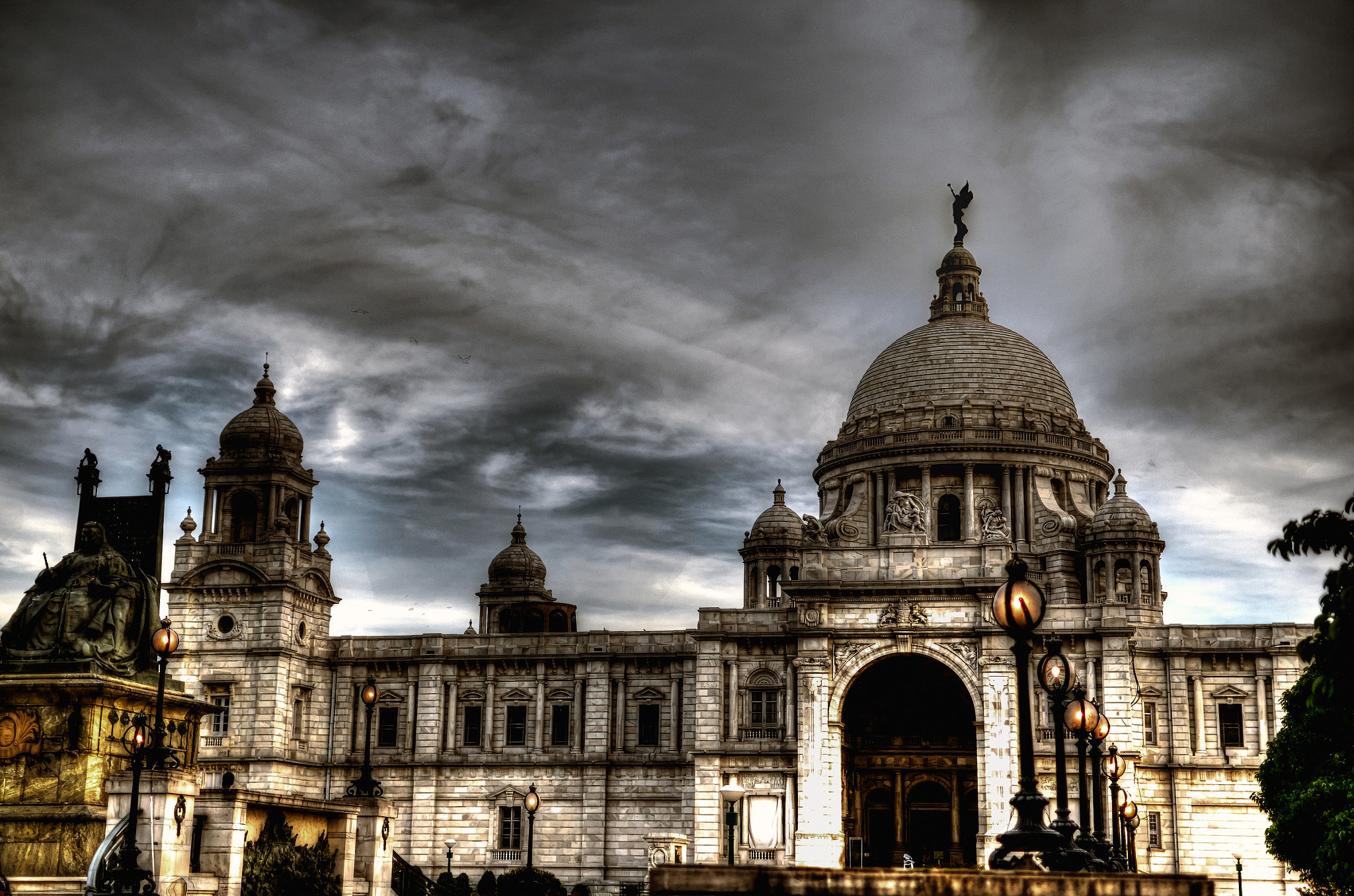 Nikon D800 + Nikon AF-S DX Nikkor 35mm F1.8G sample photo. Victoria memorial photography