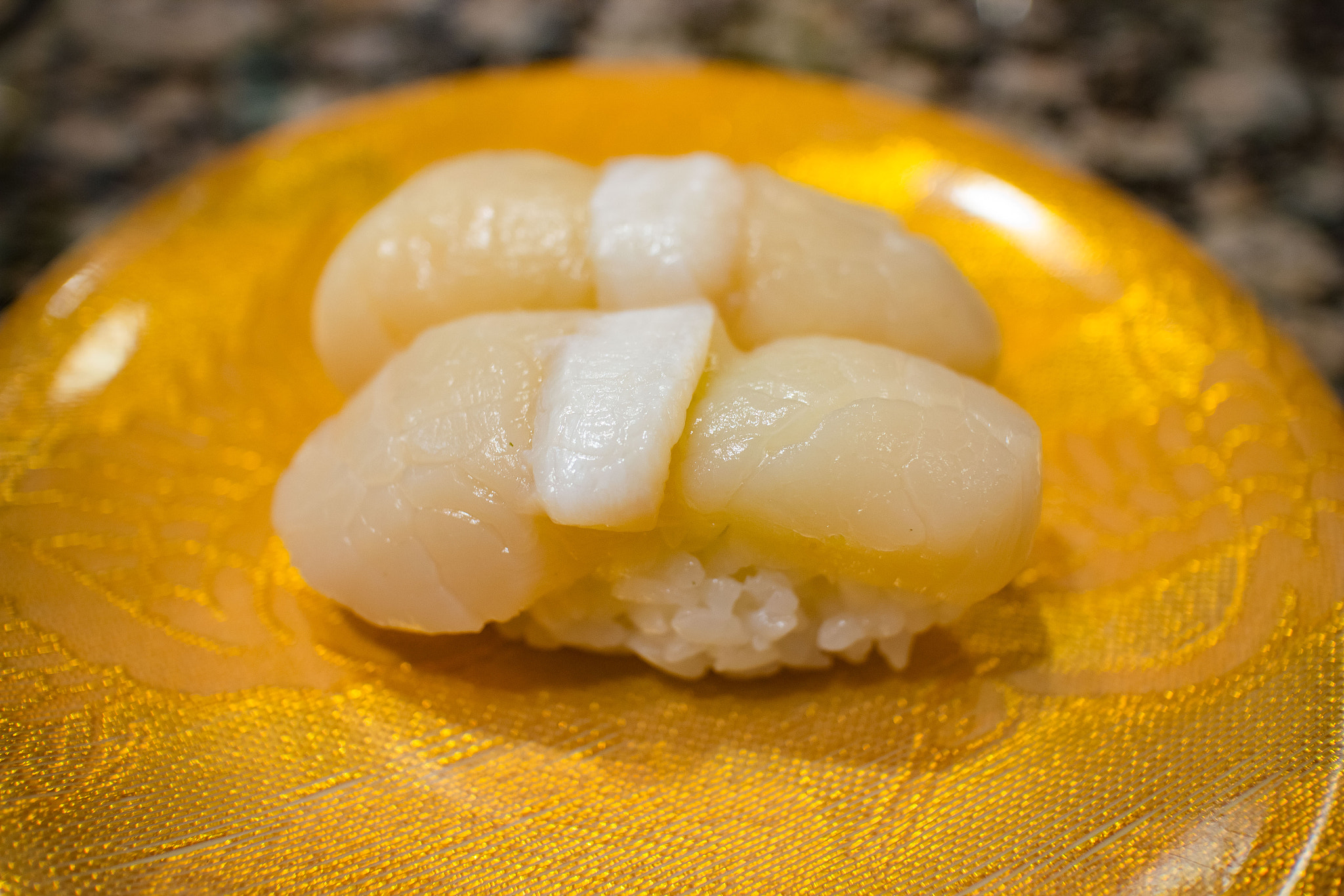 Canon EOS M + Canon EF-M 22mm F2 STM sample photo. Sushi photography