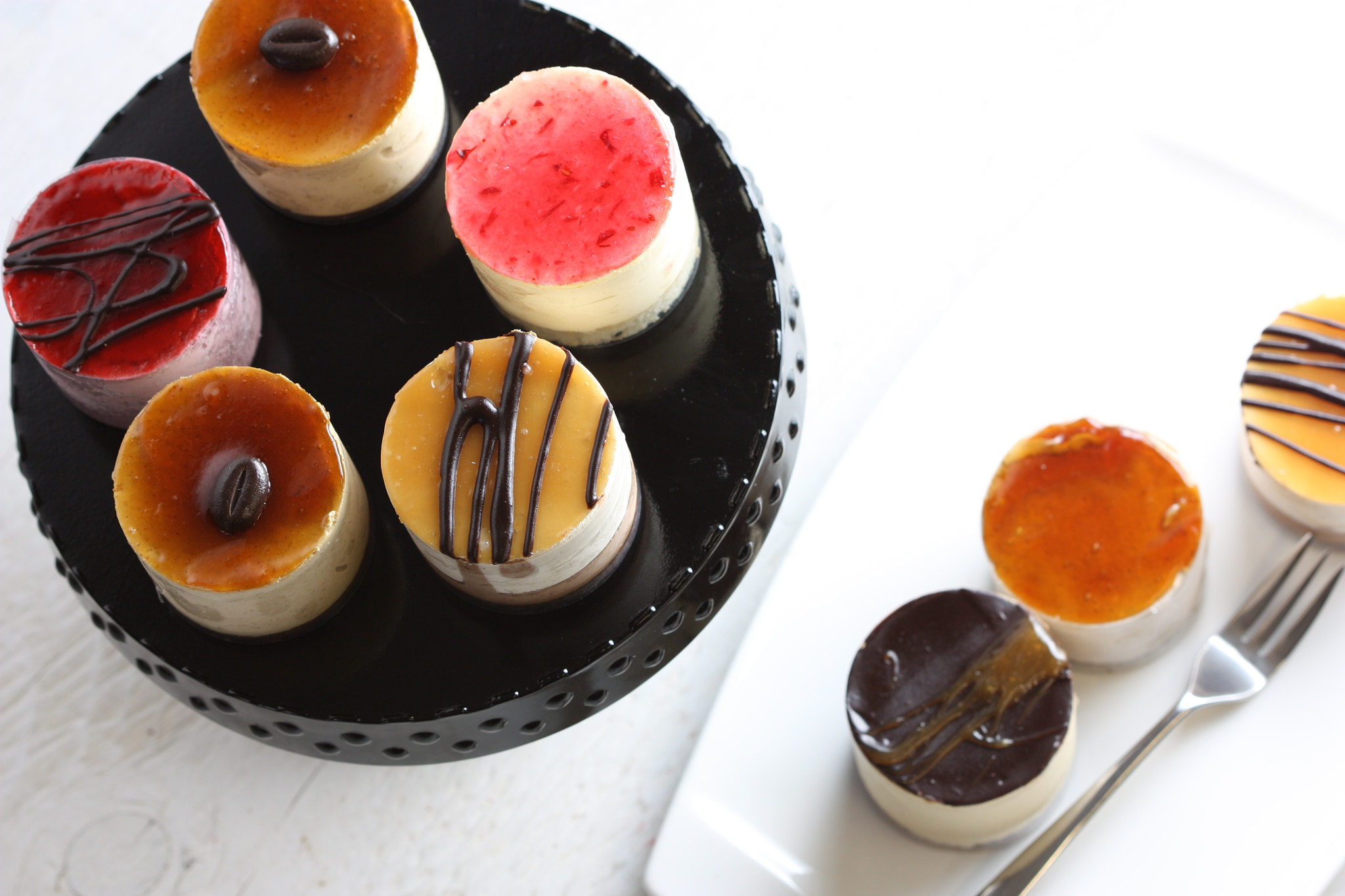 Canon EF 100mm F2.8 Macro USM sample photo. Mini individual desserts photography