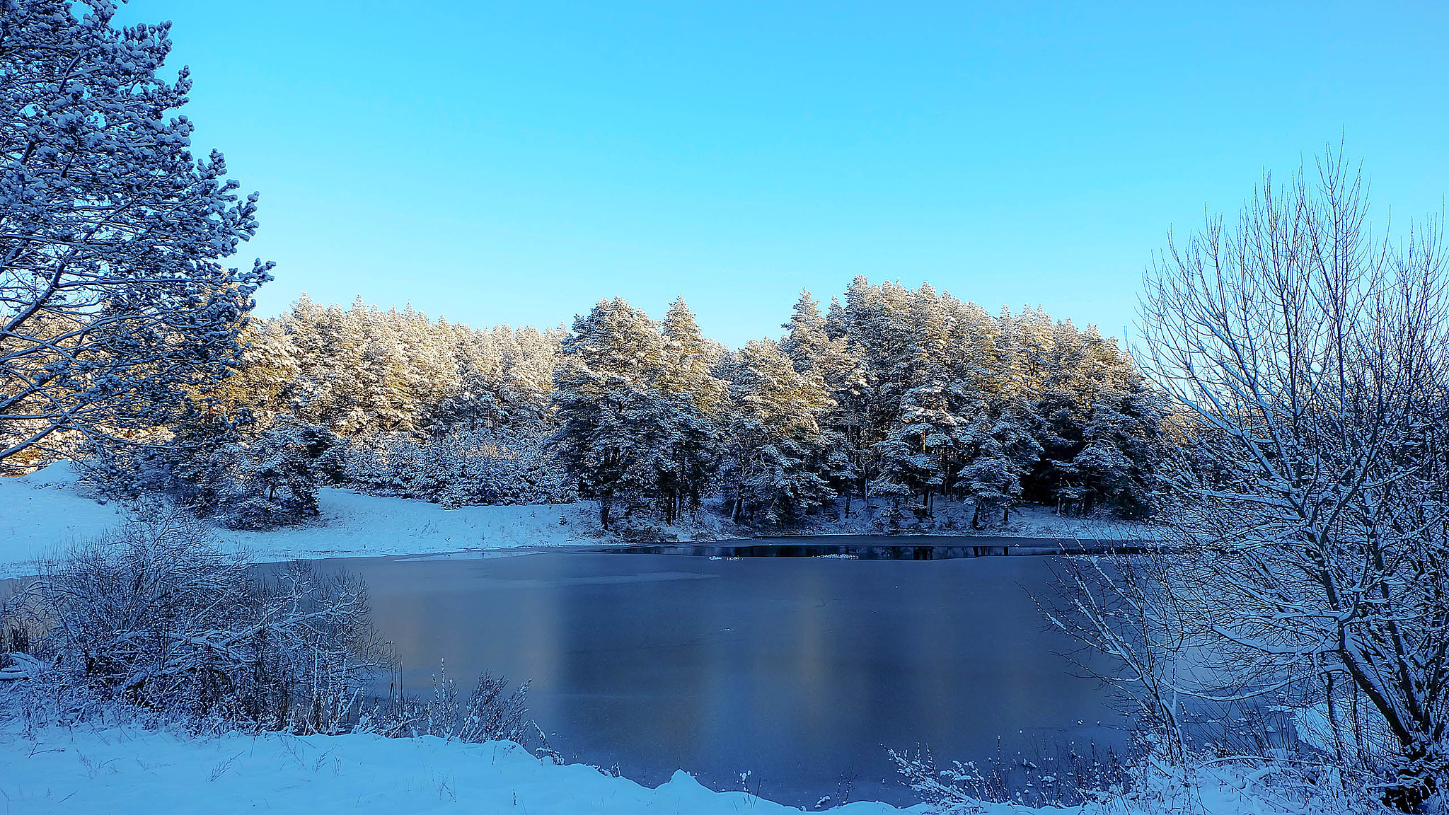 Fujifilm X-A1 sample photo. Pond photography