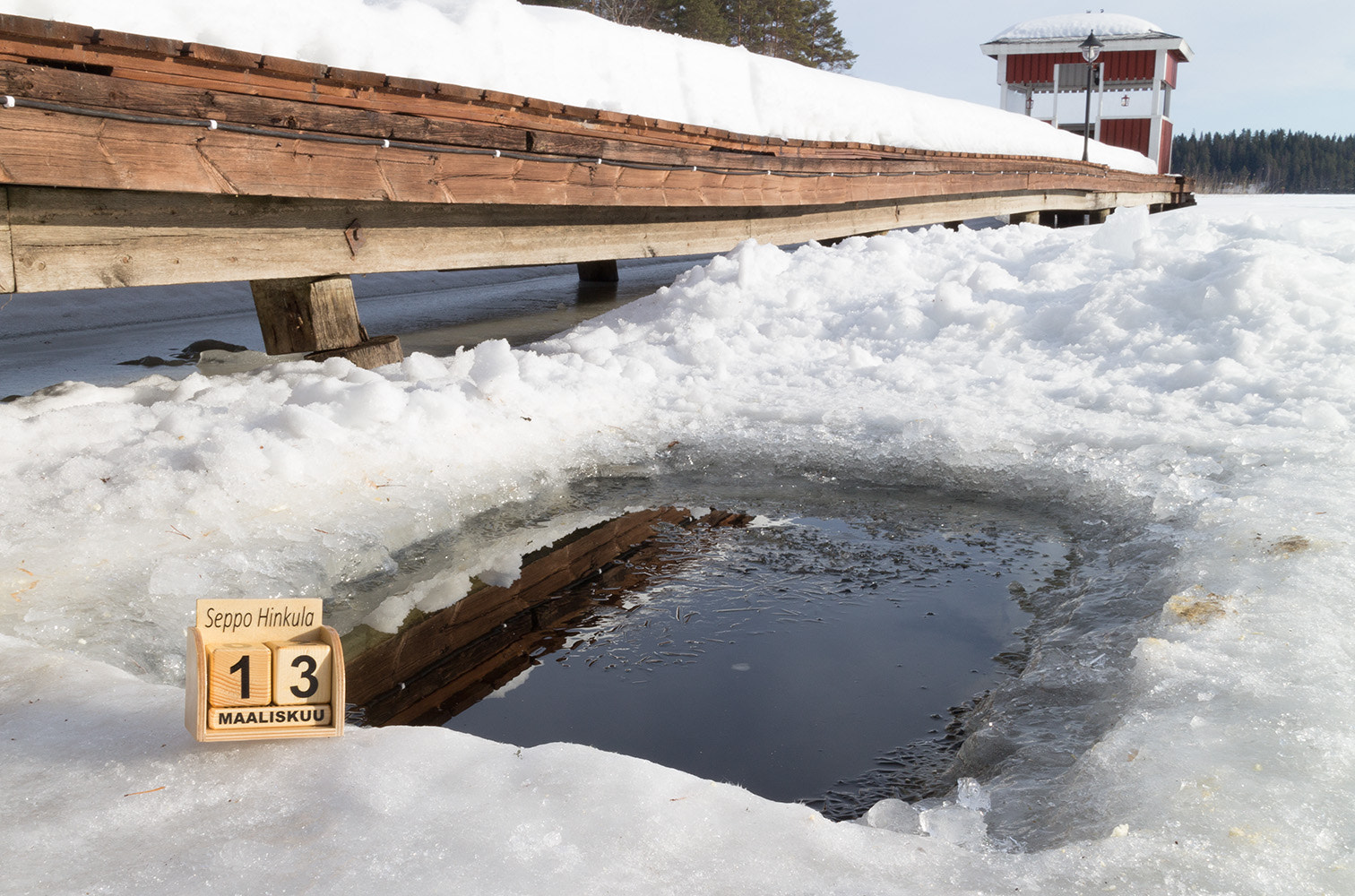 Canon EF-M 22mm F2 STM sample photo. March 13 photography