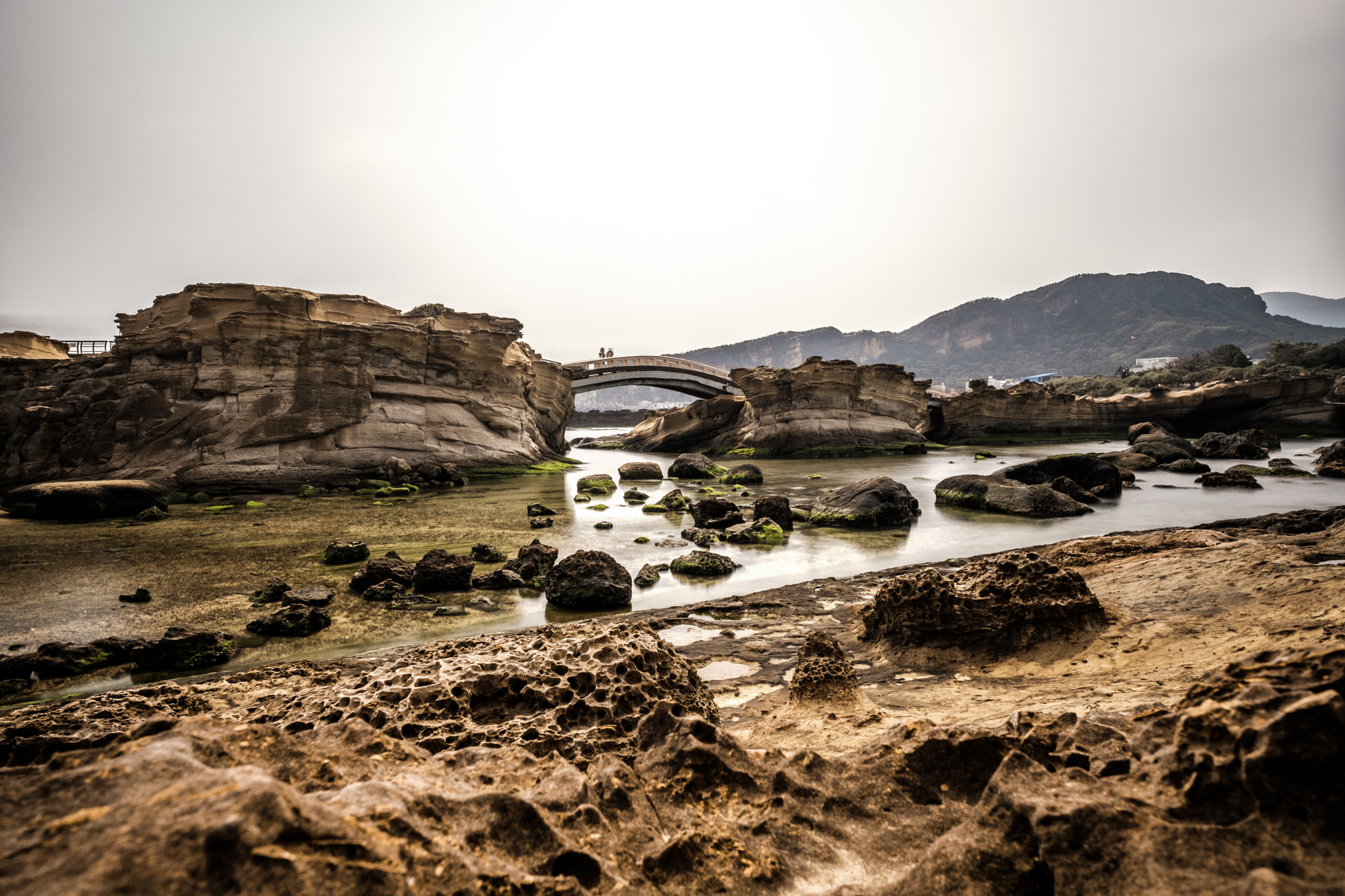 Fujifilm XF 14mm F2.8 R sample photo. Rocks photography