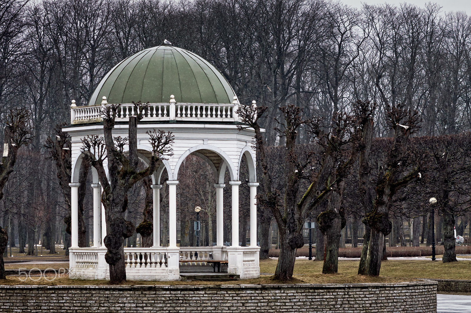 Canon EOS 50D sample photo. Gazebo on a winter day photography