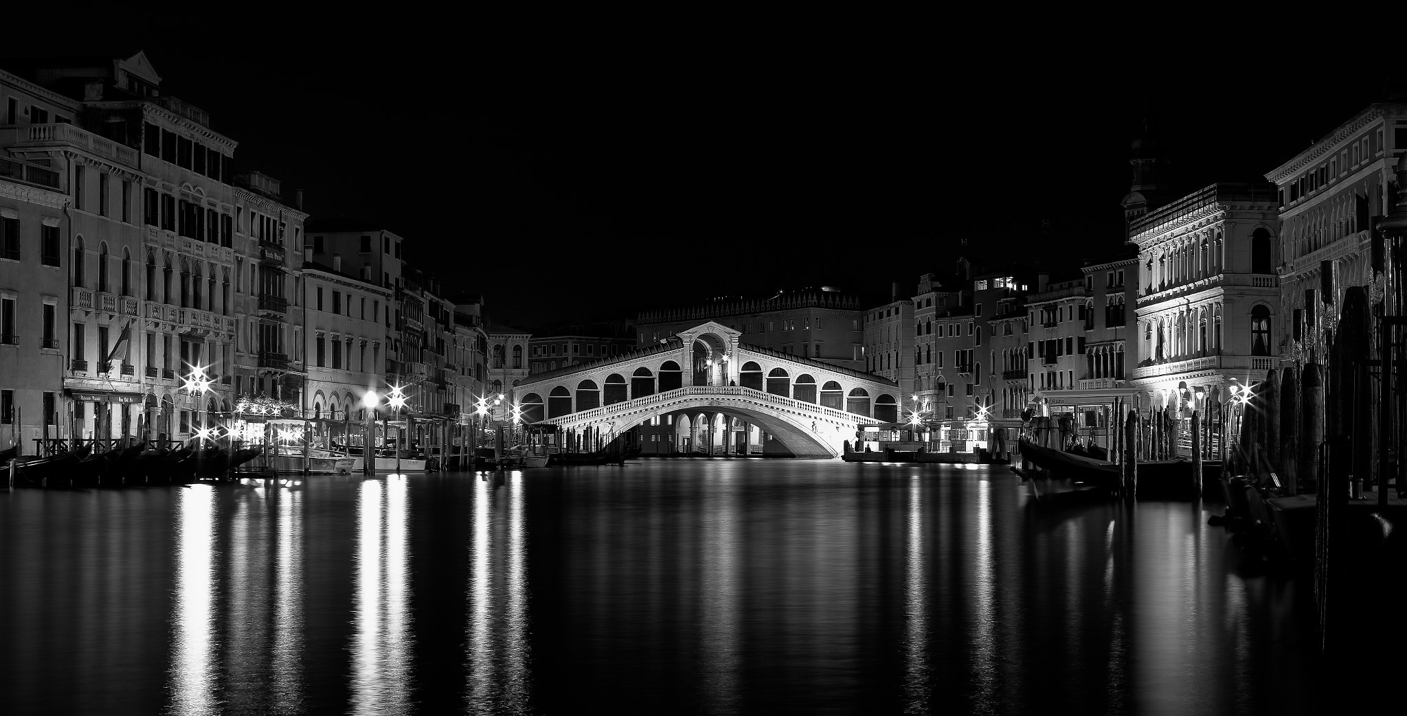 Canon EOS 6D + Canon EF 50mm F2.5 Macro sample photo. Venedig rialtobridge photography