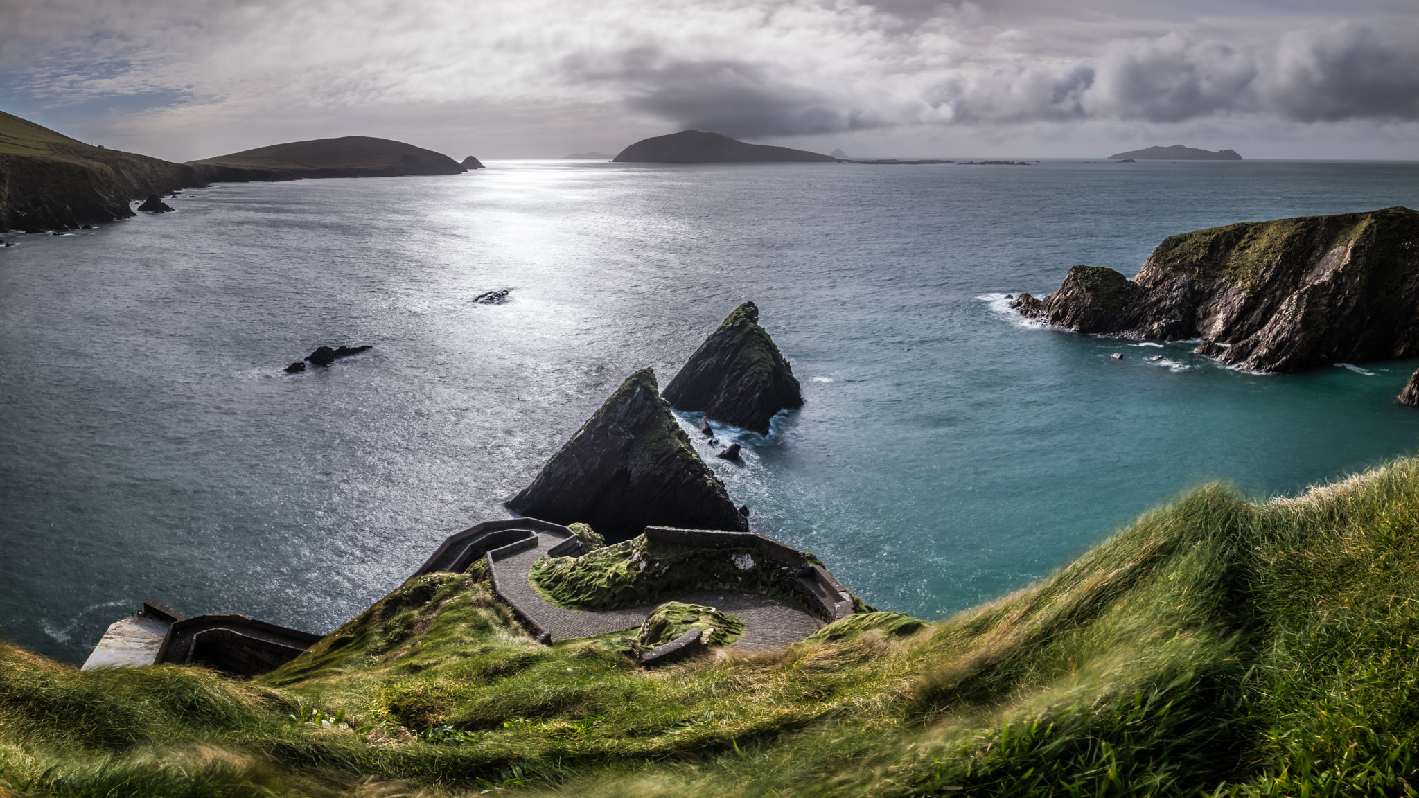 Fujifilm X-Pro2 + Fujifilm XF 14mm F2.8 R sample photo. Dunquin harbour - kerry, ireland - seascape photography photography