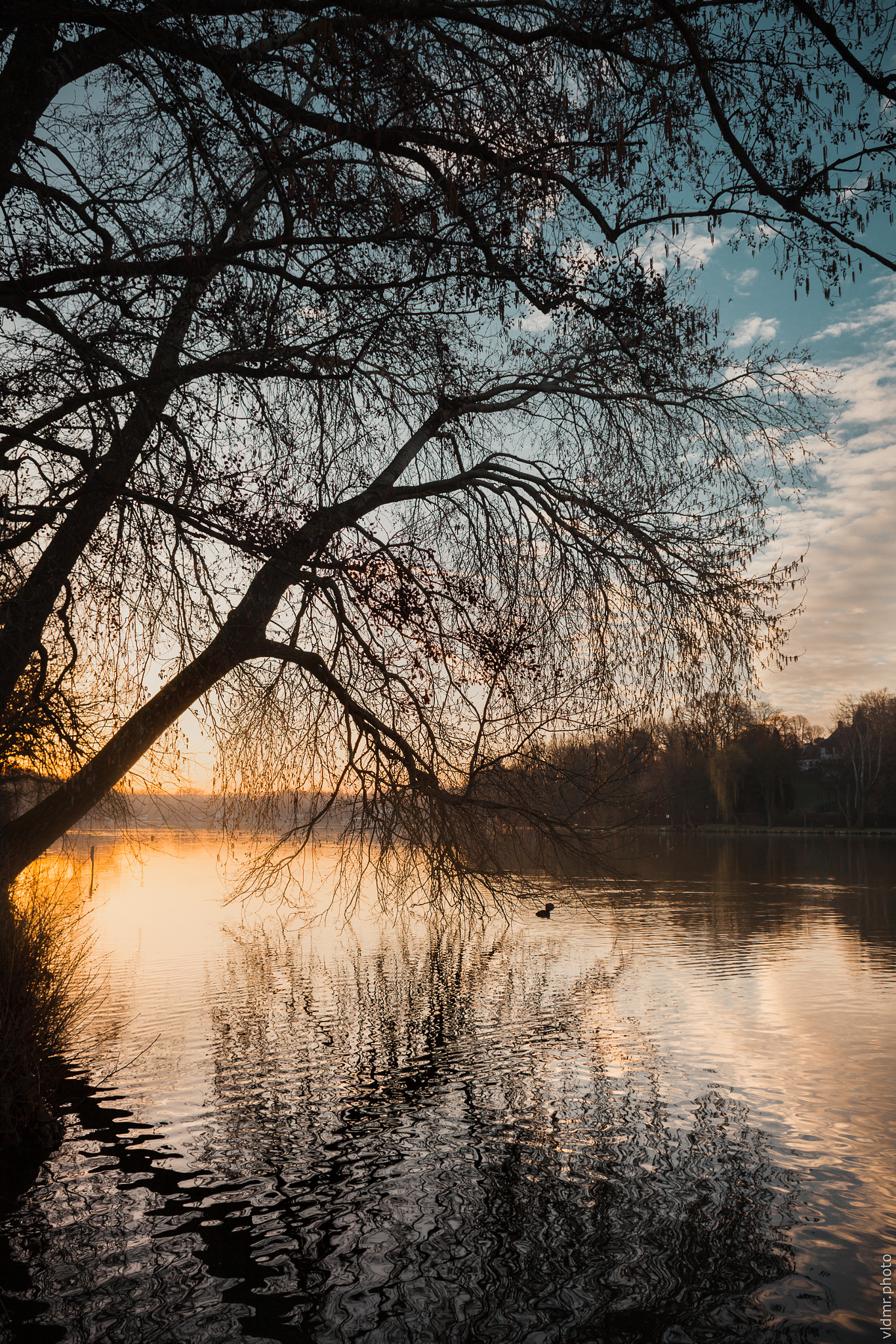 Canon EF 28mm F1.8 USM sample photo. Sunrise over lake genval photography