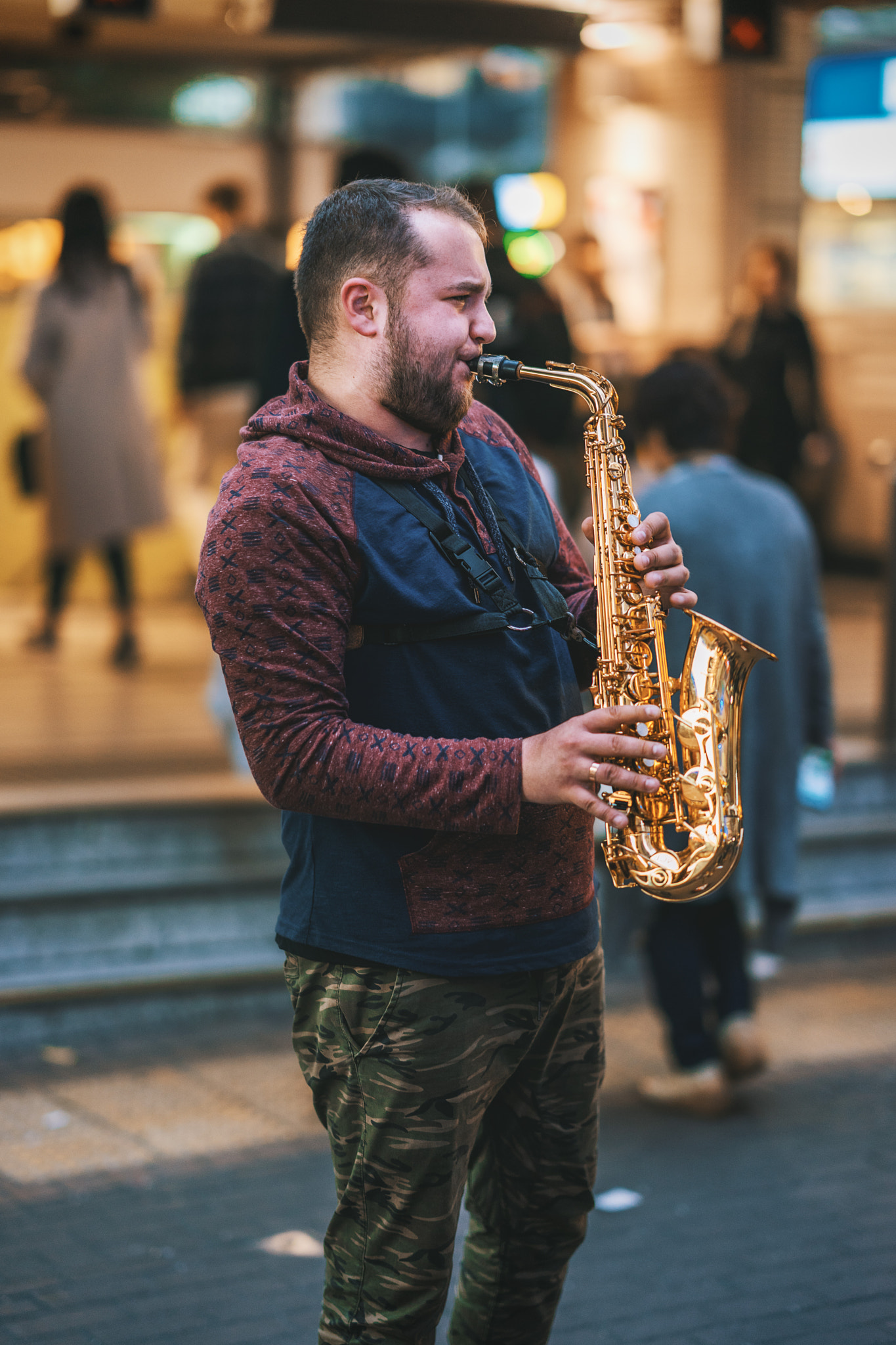 Sony a7 + Sony FE 85mm F1.4 GM sample photo. Let's play saxophone photography