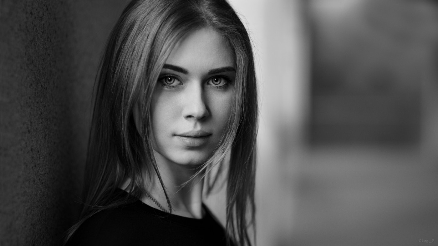 Canon EOS 5D Mark II + Sigma 85mm F1.4 EX DG HSM sample photo. Ksenia bw photography