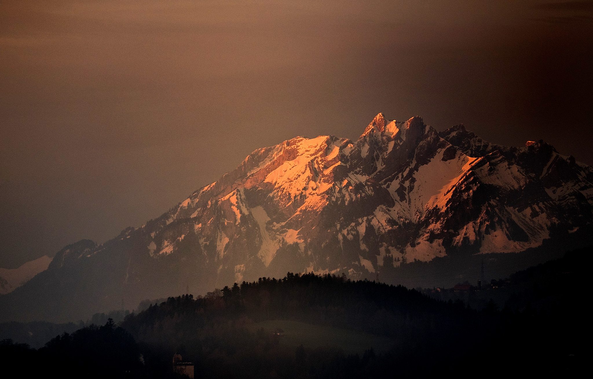 Fujifilm XF 55-200mm F3.5-4.8 R LM OIS sample photo. Morning light over pilatus photography