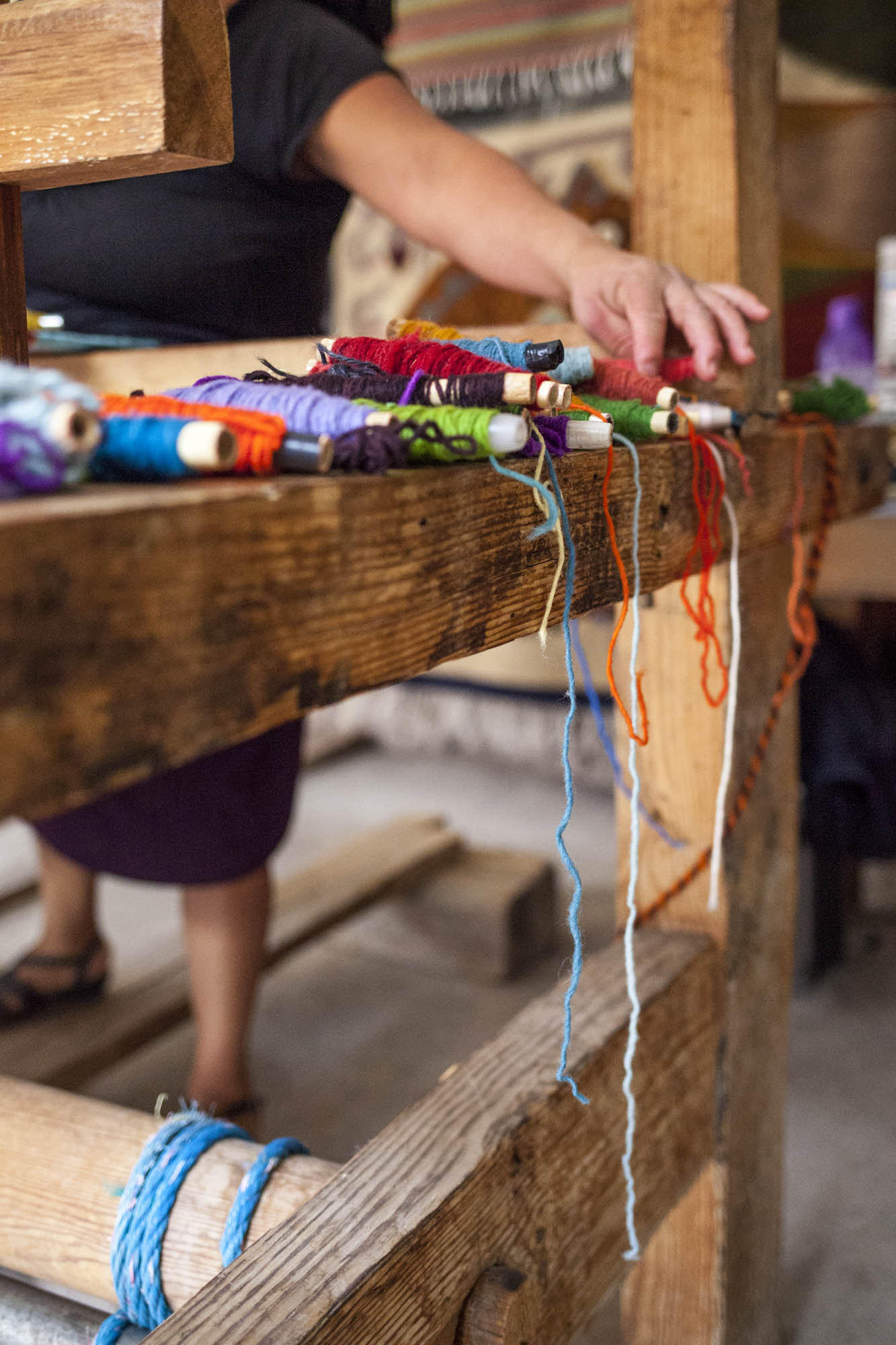 Canon EF 35mm F2 IS USM sample photo. Oaxaca weavers photography