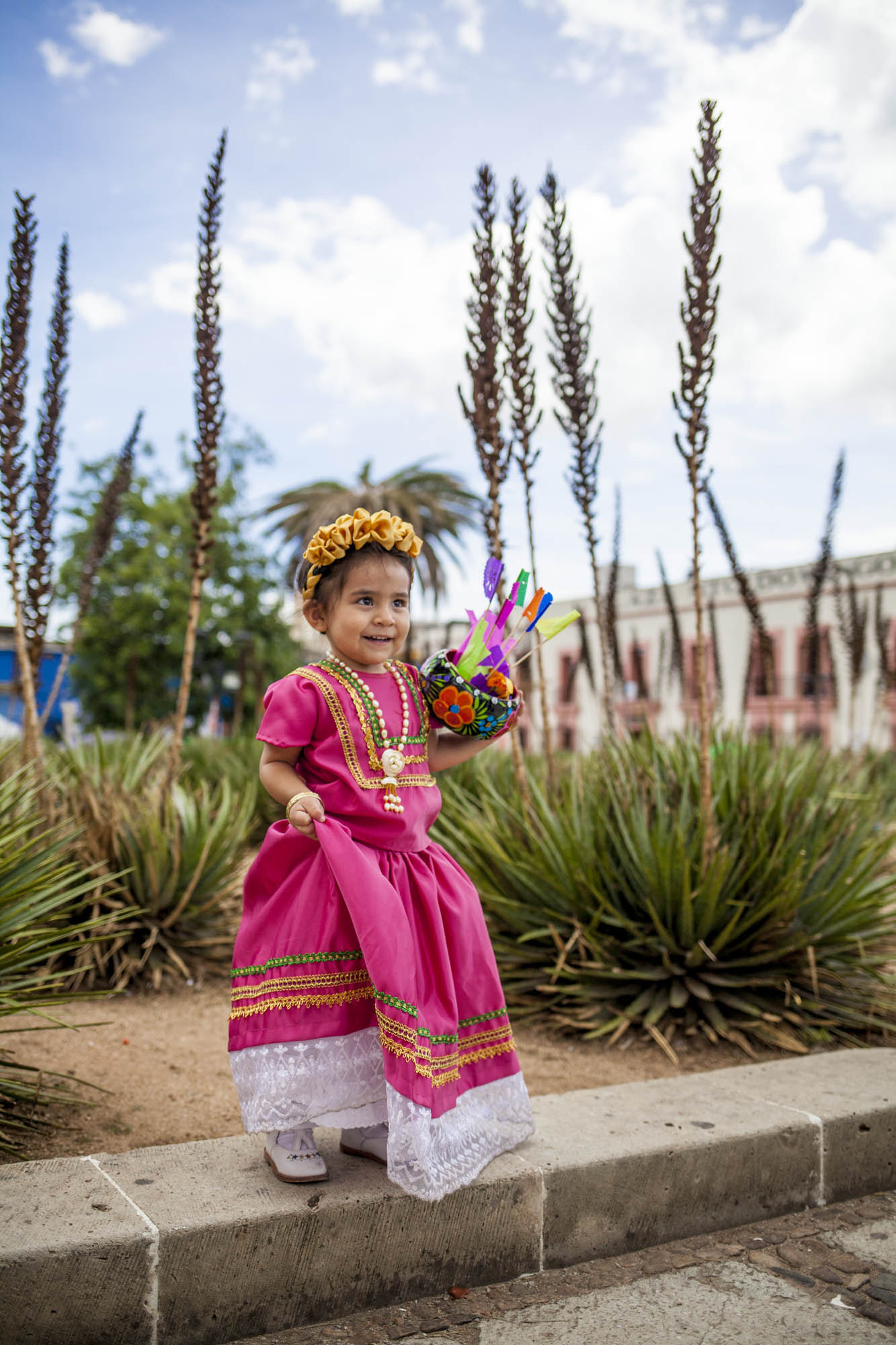 Canon EOS 5D Mark II + Canon EF 35mm F2 IS USM sample photo. Oaxaca tradition photography