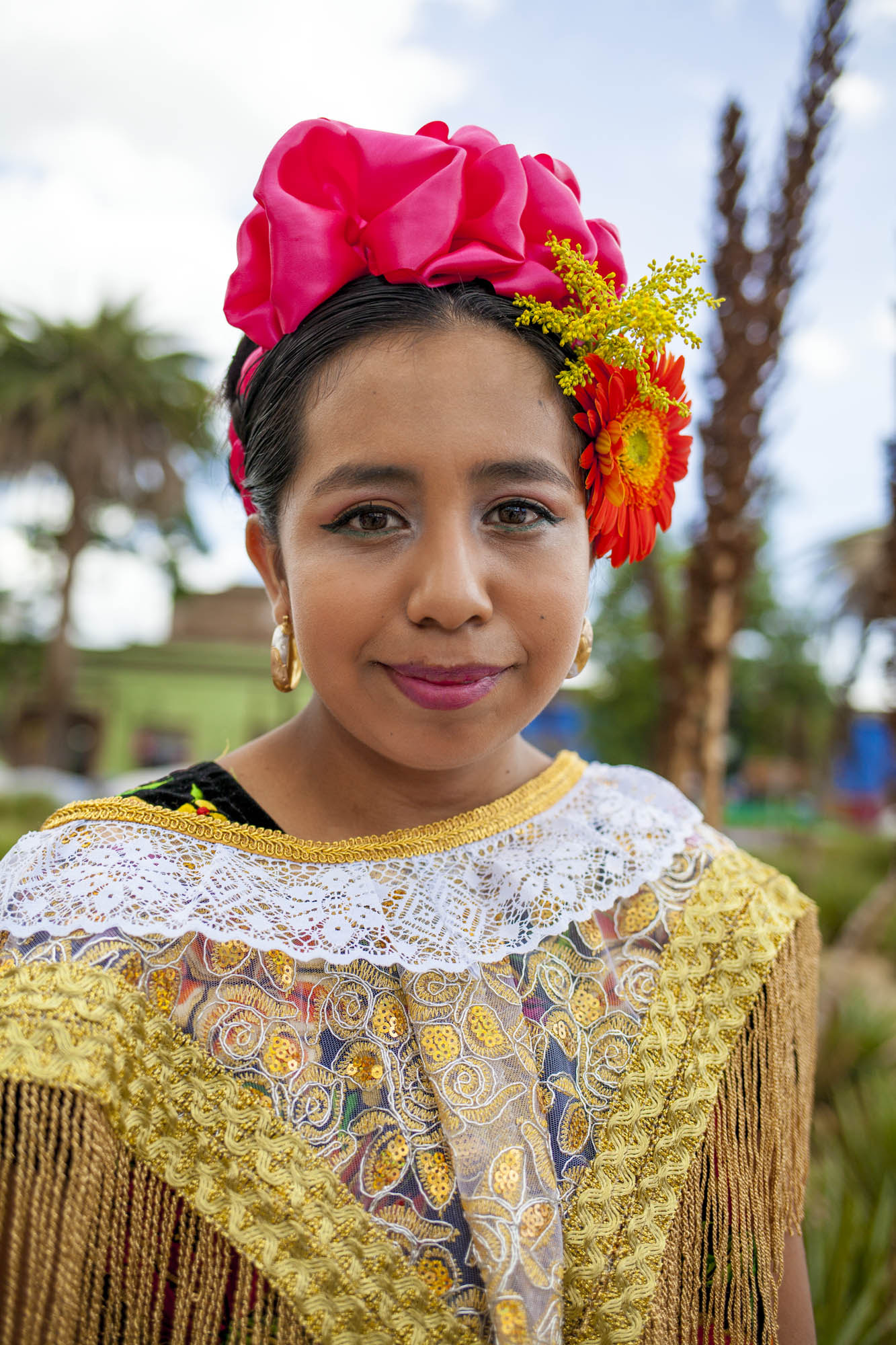 Canon EF 35mm F2 IS USM sample photo. Oaxaca tradition photography