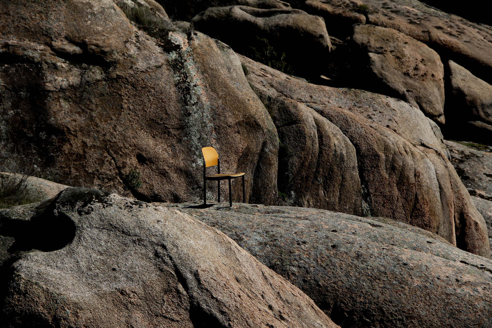 Canon EF-S 18-135mm F3.5-5.6 IS sample photo. The chair photography
