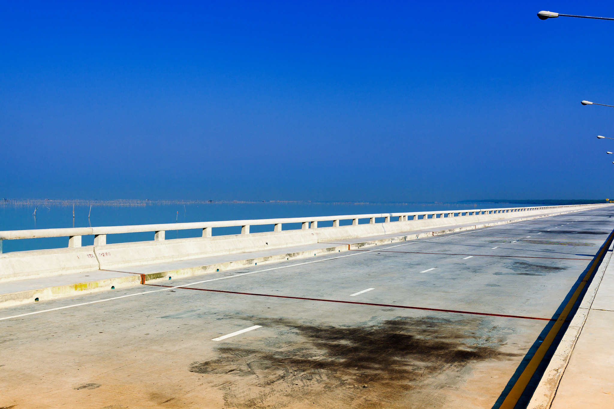 Canon EOS 50D + Canon EF 17-40mm F4L USM sample photo. New travel place concrete road in chonburi thailand photography