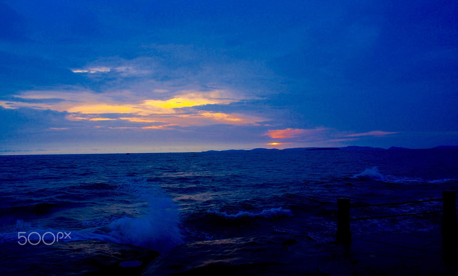 Canon EOS 40D sample photo. Blue hour photography
