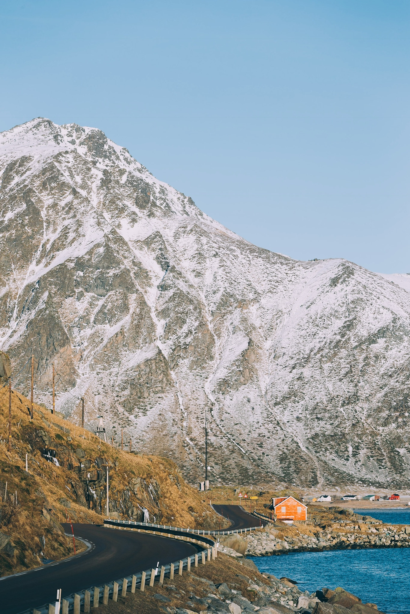 Canon EOS-1D X sample photo. Lofotens windy mountain roads photography