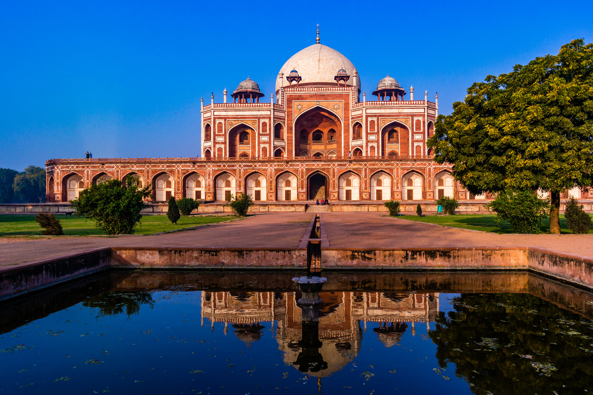 Samsung NX300 + Samsung NX 18-55mm F3.5-5.6 OIS sample photo. Humayun's tomb photography