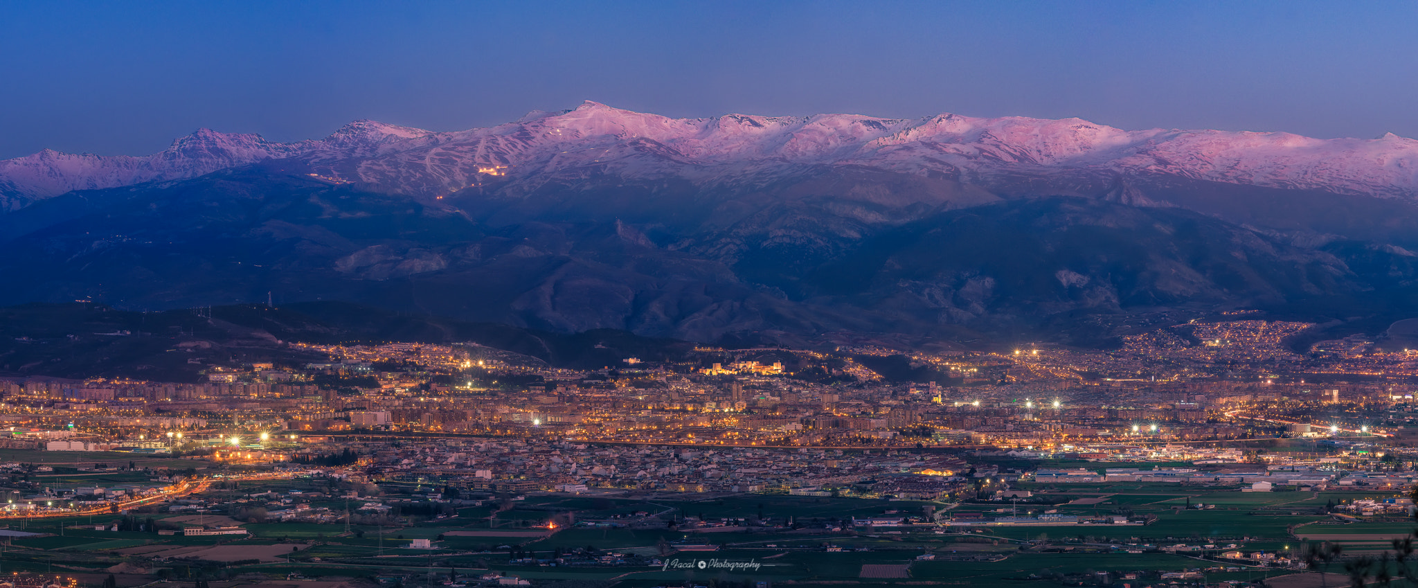 Sigma 70-200mm F2.8 EX DG OS HSM sample photo. Granada is diferent !!!! photography