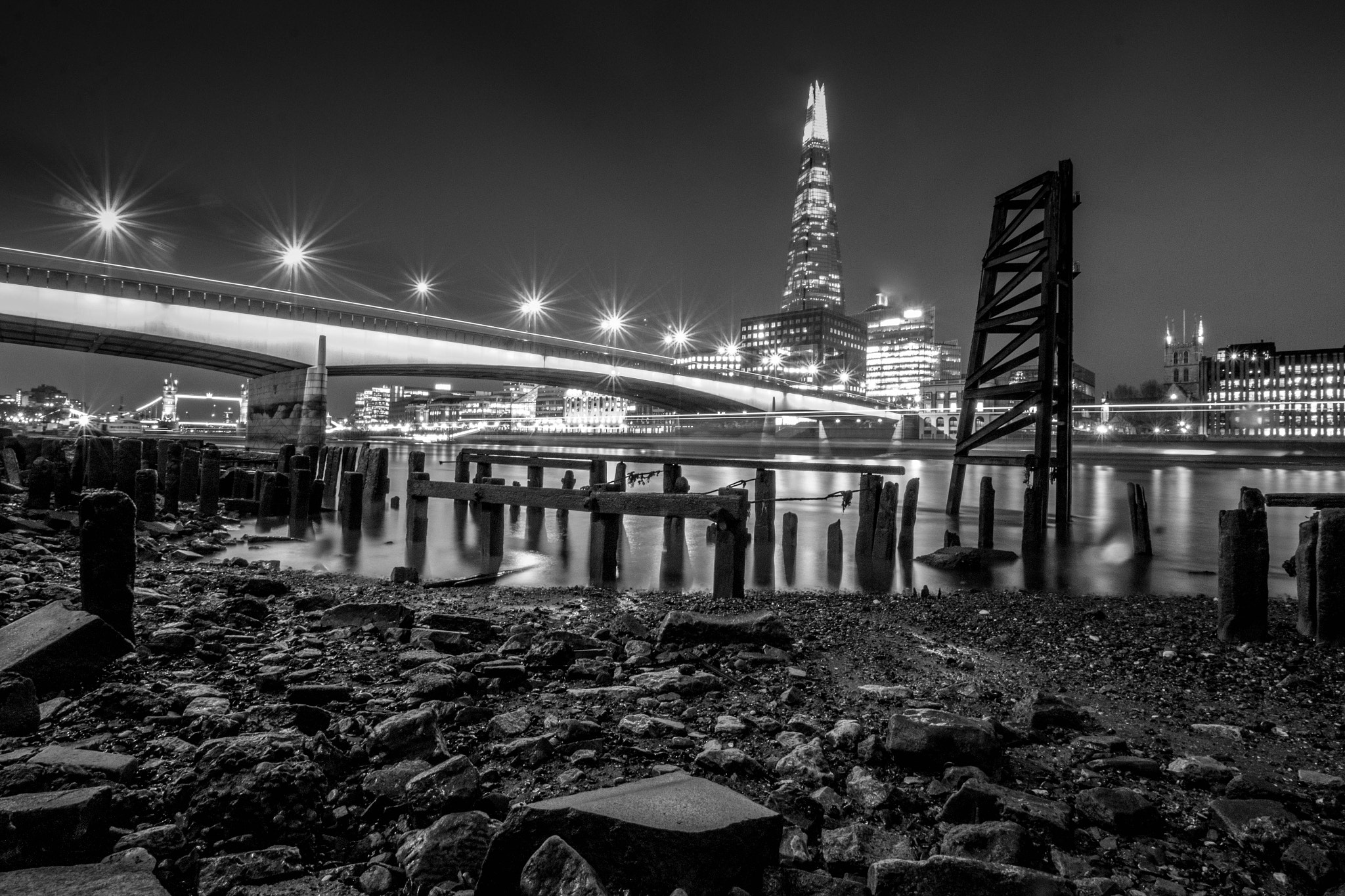 Canon EOS 600D (Rebel EOS T3i / EOS Kiss X5) sample photo. London bridge from the thames photography