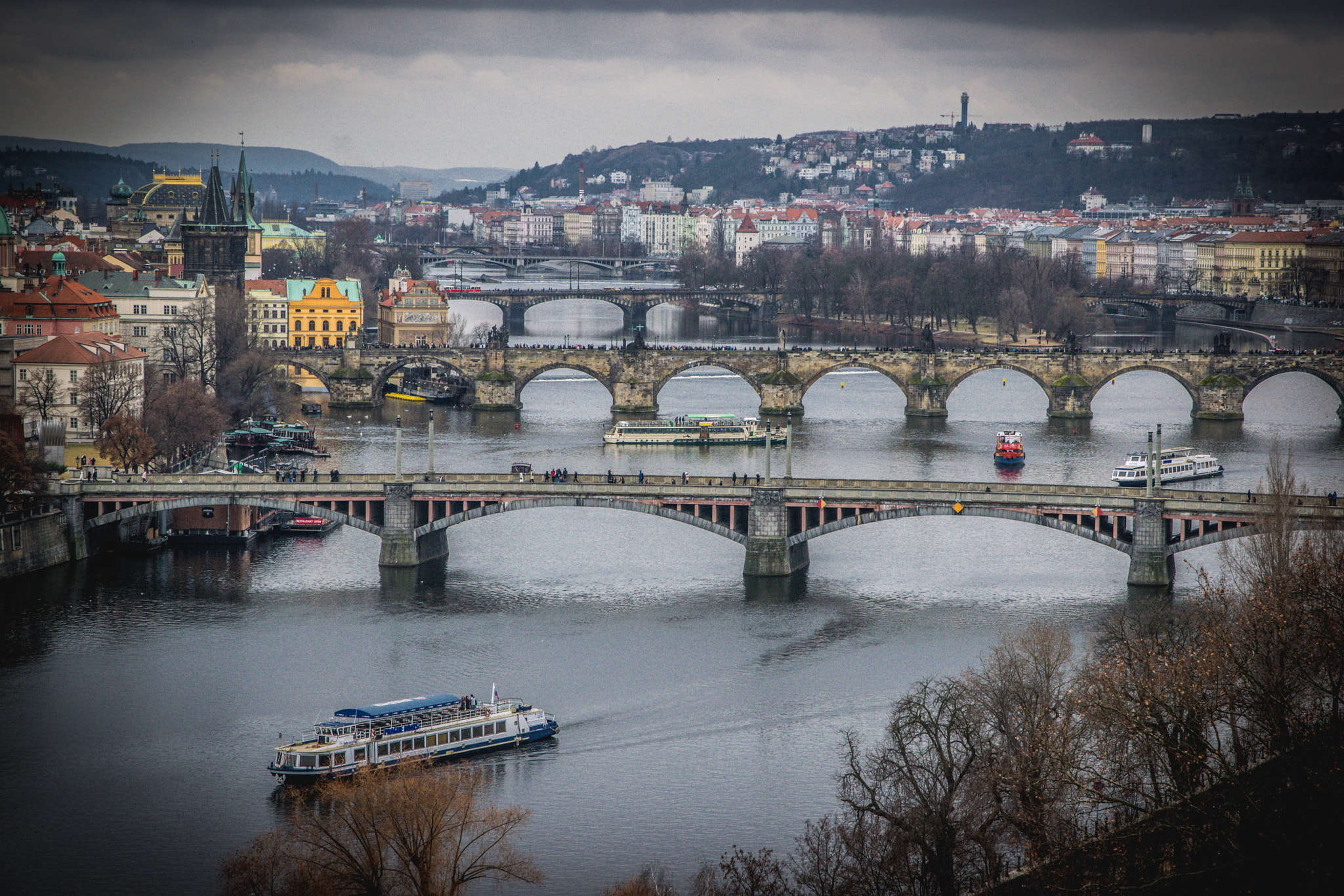 Nikon D3300 + Sigma 17-70mm F2.8-4 DC Macro OS HSM | C sample photo. Praga ponti photography