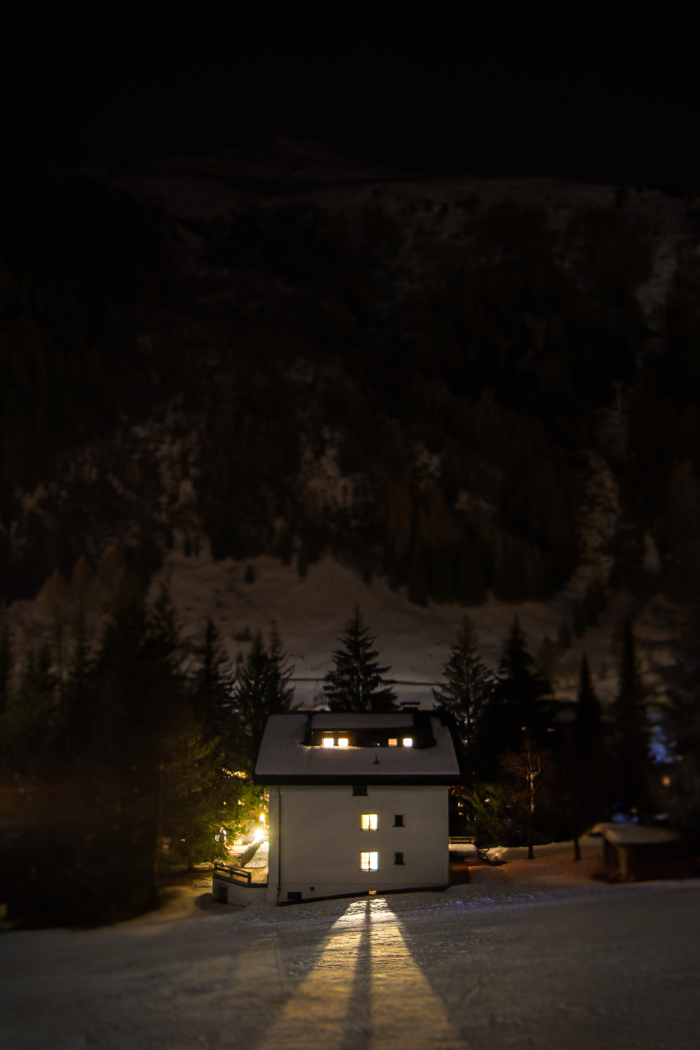 Tokina AT-X Pro 12-24mm F4 (IF) DX sample photo. Bright hotel photography